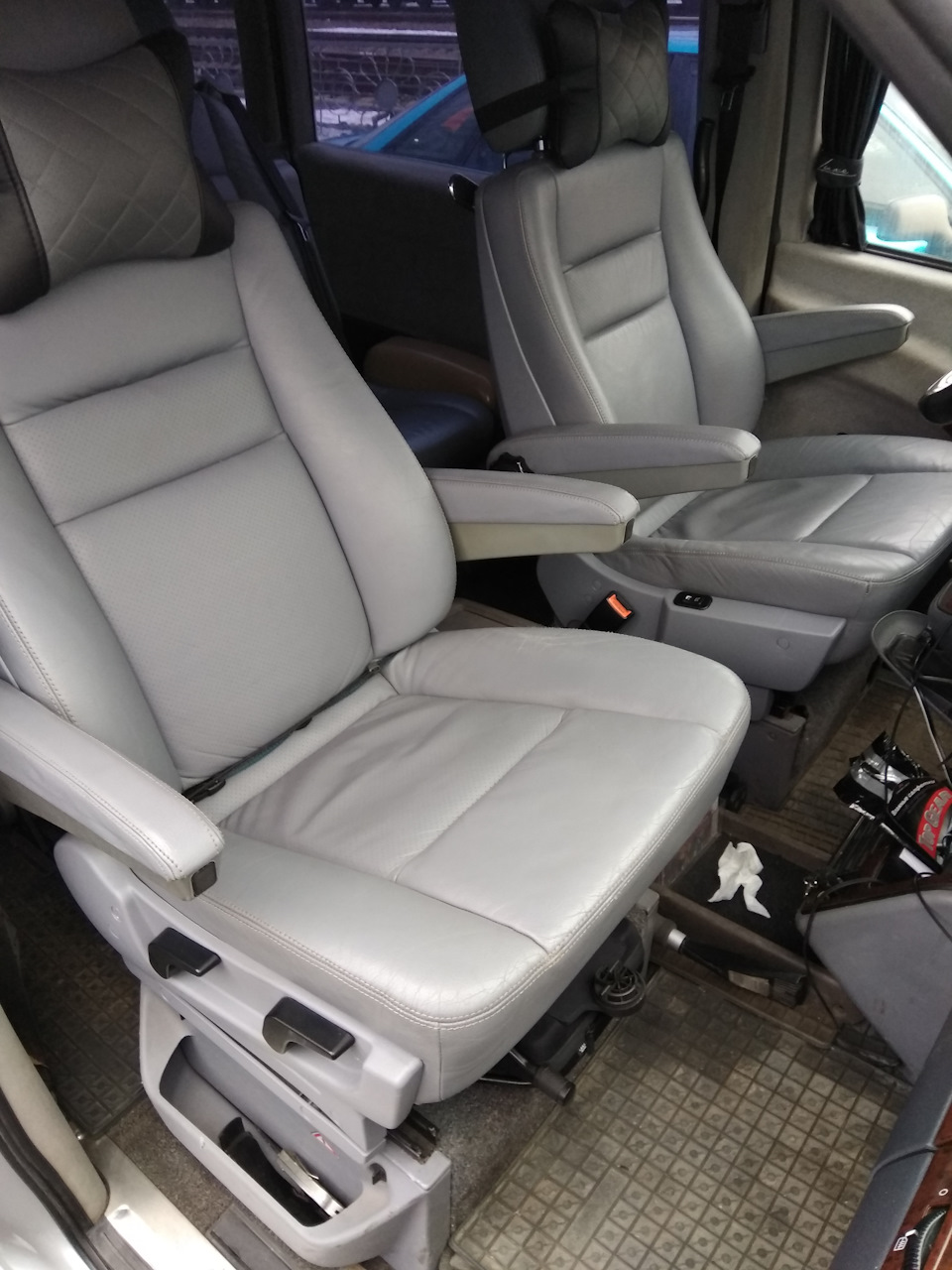 Водительское сиденье Mercedes Vito 638