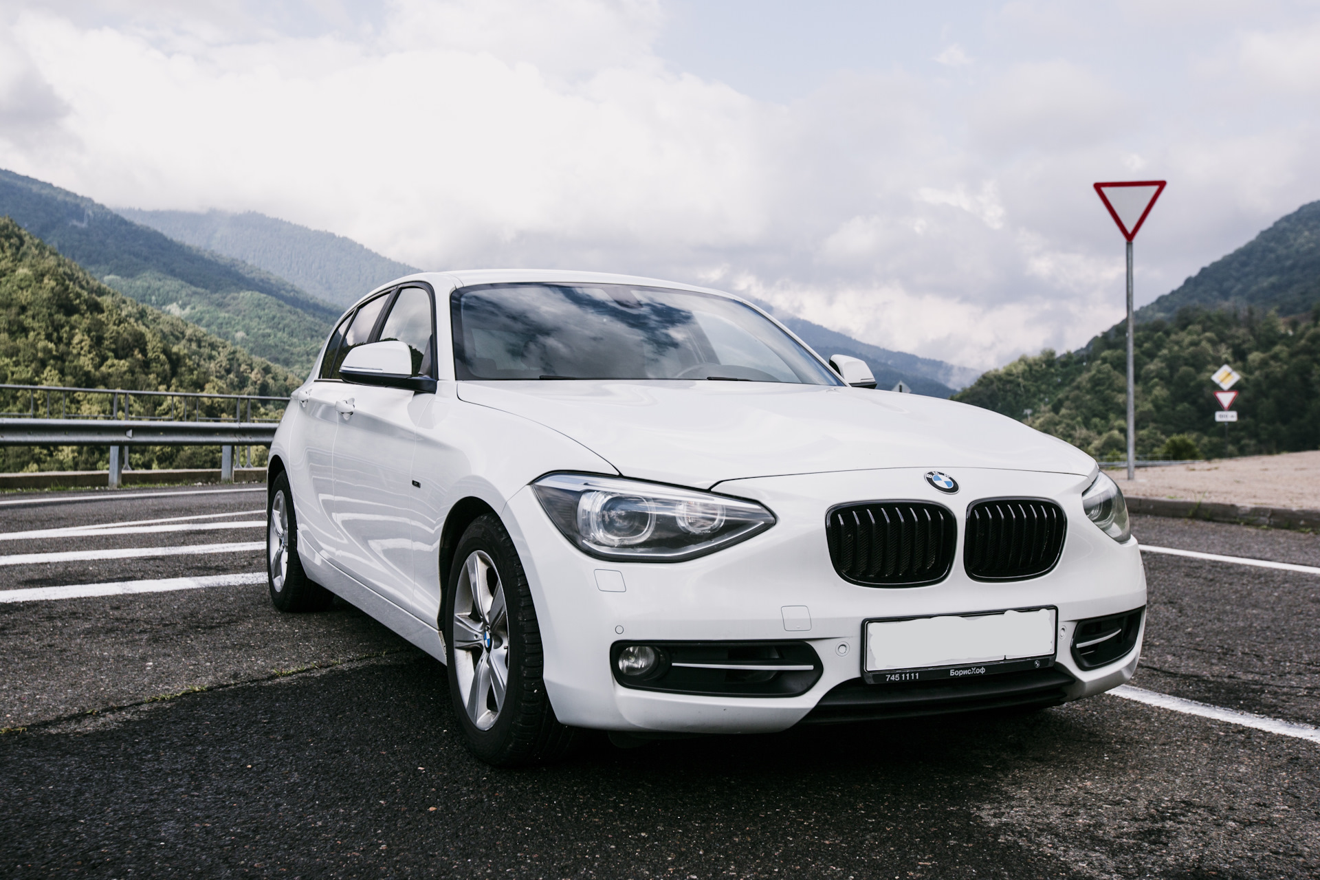 120 000 — Полет нормальный — BMW 1 series (F20), 1,6 л, 2012 года |  наблюдение | DRIVE2