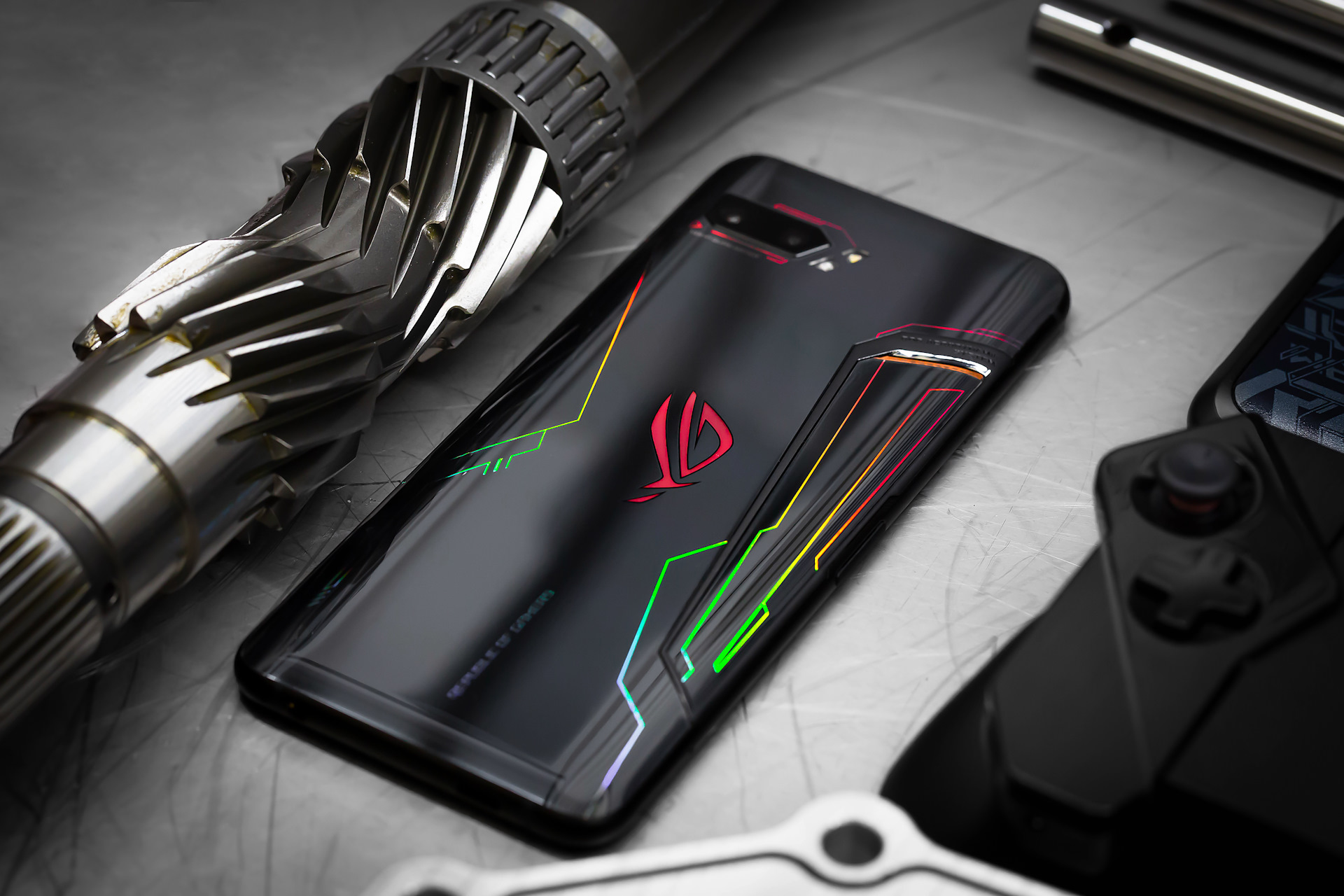 Асус рок фон 9 про. ASUS ROG Phone 2. ASUS ROG Phone 7 Ultimate. ASUS ROG Phone 4. ASUS ROG Phone 8.