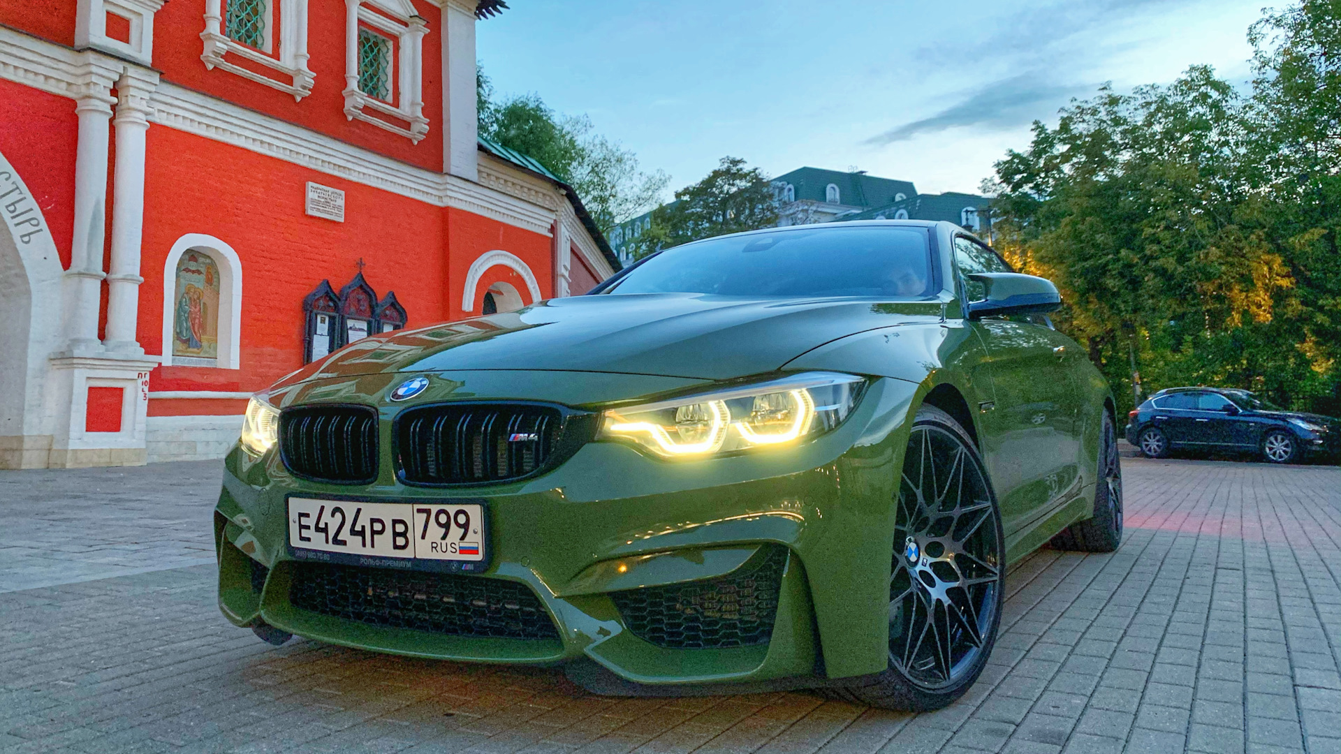 BMW x6m Urban Green