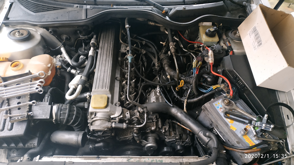 Замена свечей накаливания и помпы воды — Opel Omega B, 2,5 л., 2000 ...