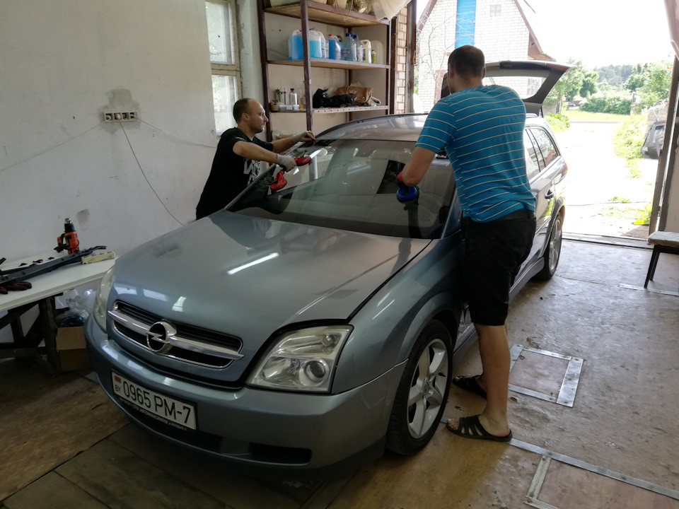 Блок предохранителей 2170-3722070-01 подкапотный — Lada 21083, 1,5 л ...