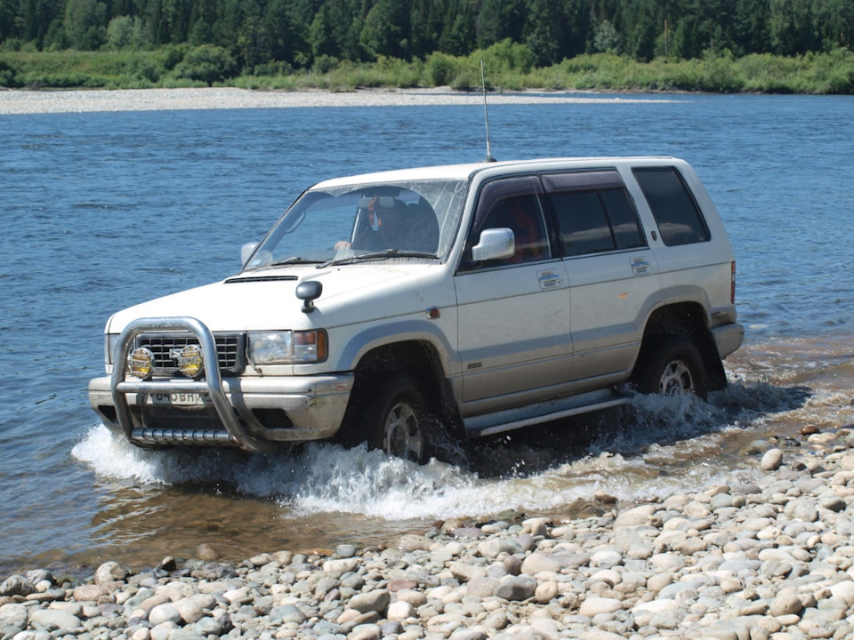 Isuzu Bighorn II