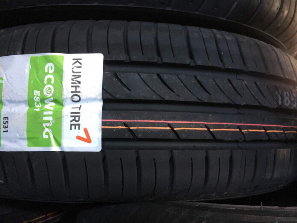 Кумхо эковинг. 185/65r15 88t Kumho Ecowing es31. Кумхо Ecowing es31. 185/65/15 88t Ecowing es31 Kumho. 185/60r14 82t Kumho Ecowing es31.