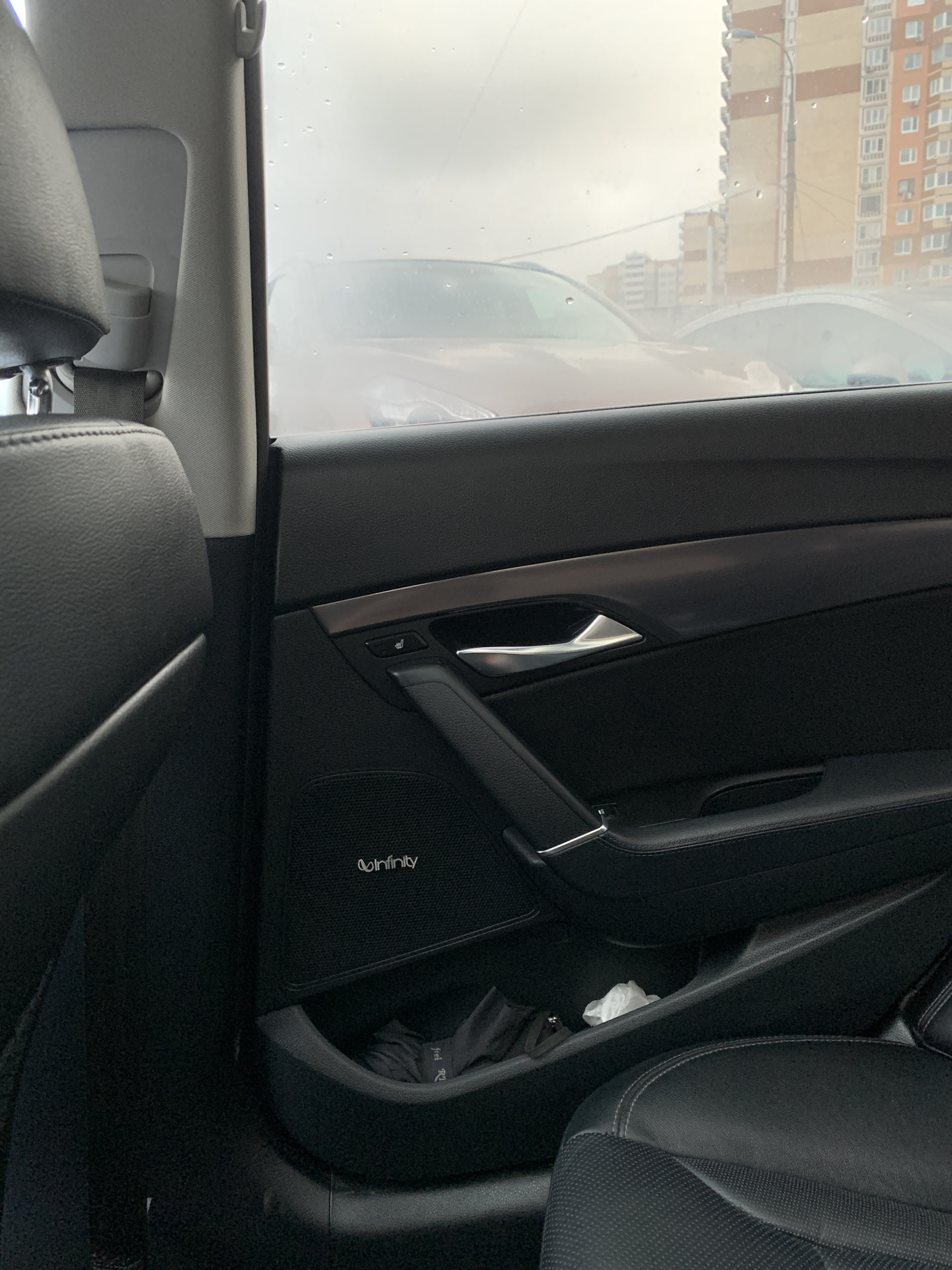 Недостающие детали. Музыка infinity — Hyundai i40, 2 л, 2014 года ...
