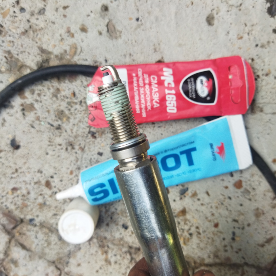 Замена фильтров, масла, свечей, чистка дроссельной заслонки на 87т.км ...