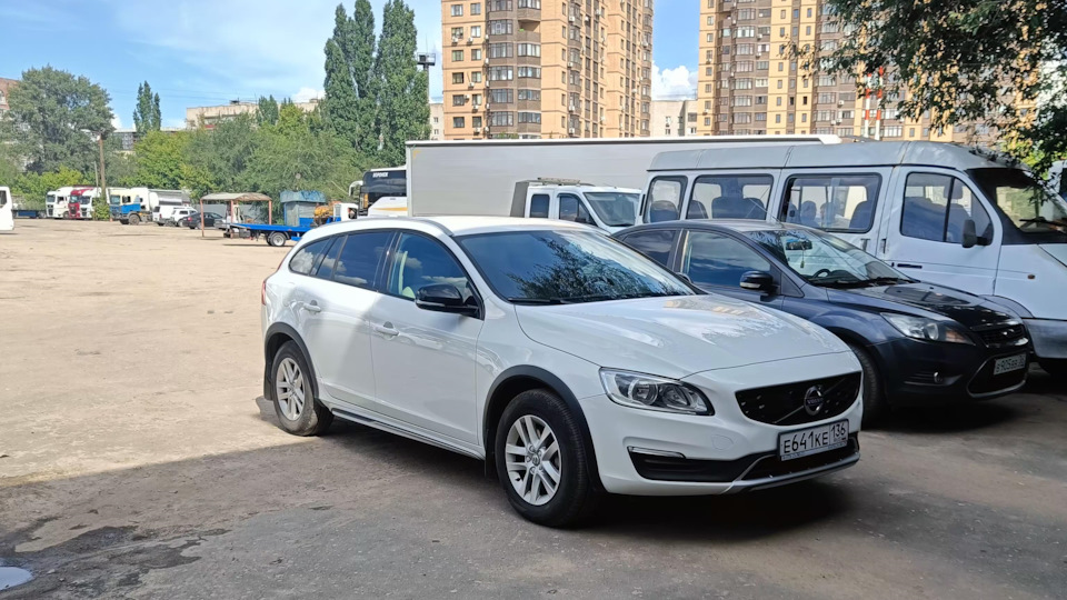 Volvo V60 Cross Country