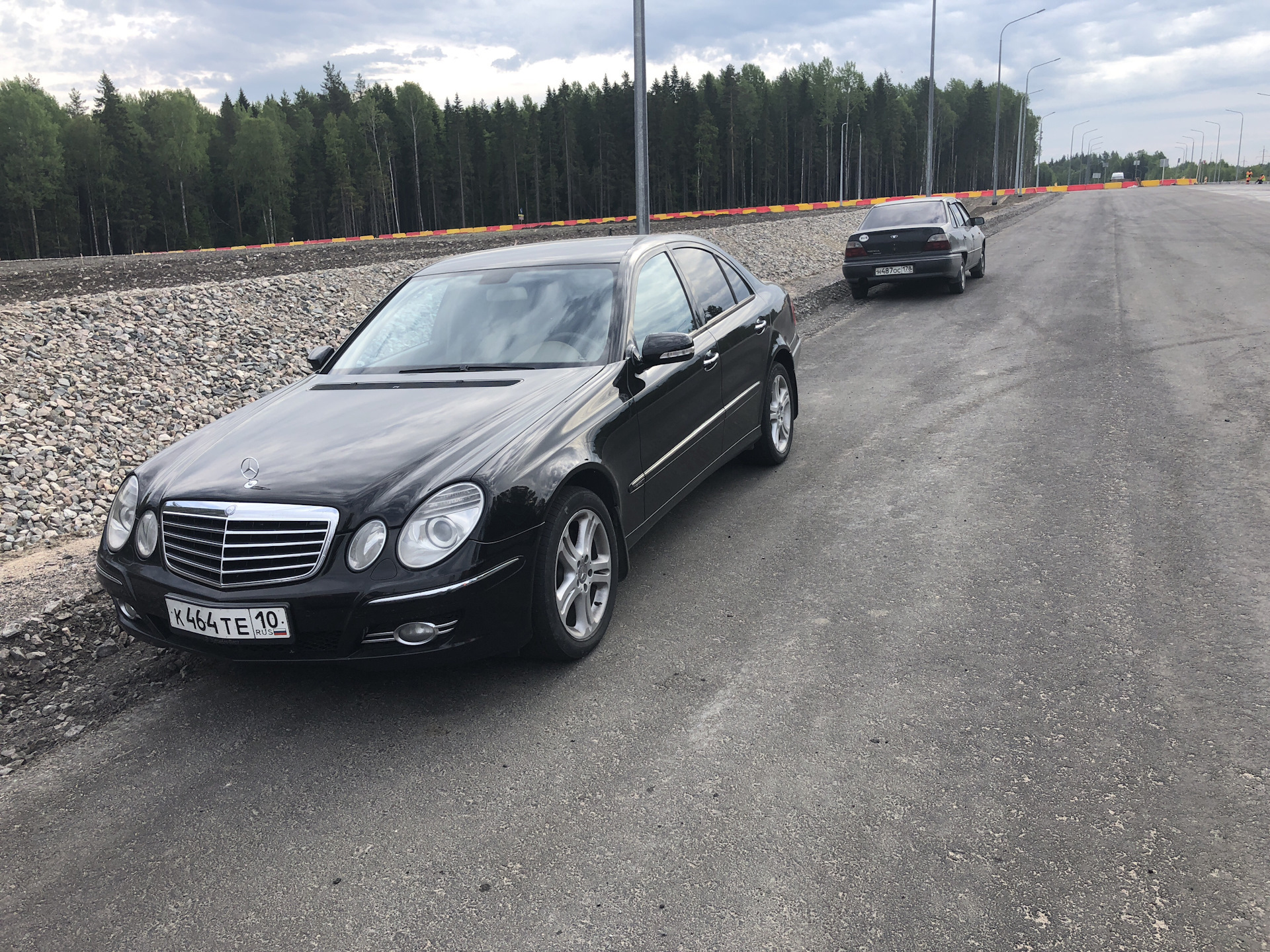 Mercedes е-класс 2009 года. Mercedes 3. Mercedes cls 350 2007 года. мерседес 3 литра. мерс 212 3 литра.
