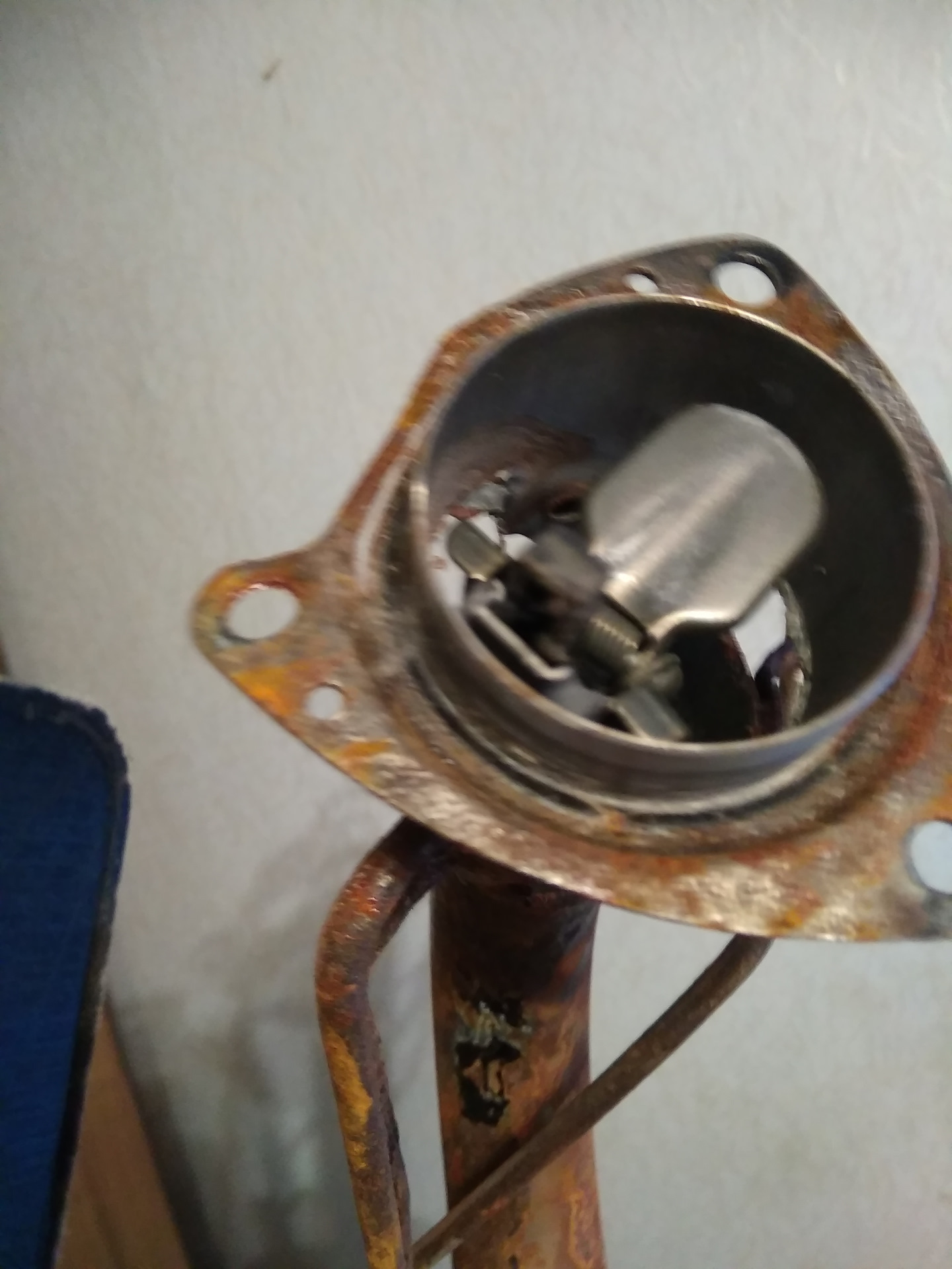 Заливная Горловина Топливного Бака Мазда Мпв Купить