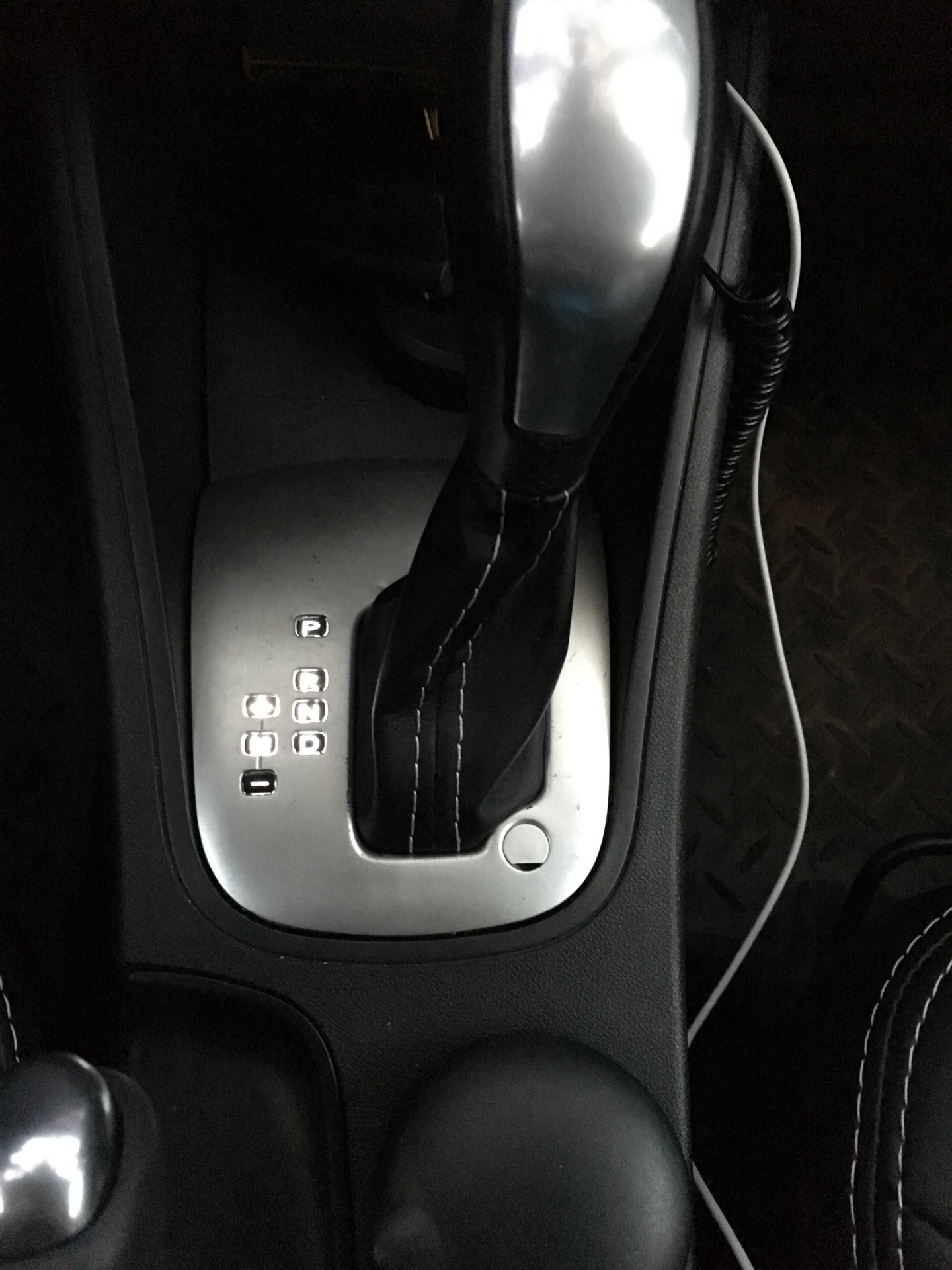 Чехол акпп renault symbol 2. Чехол кпп рено лагуна 2. Подстаканник рено симбол 1. Чехол рычага кпп рено симбол. Чехол акпп renault symbol 2.