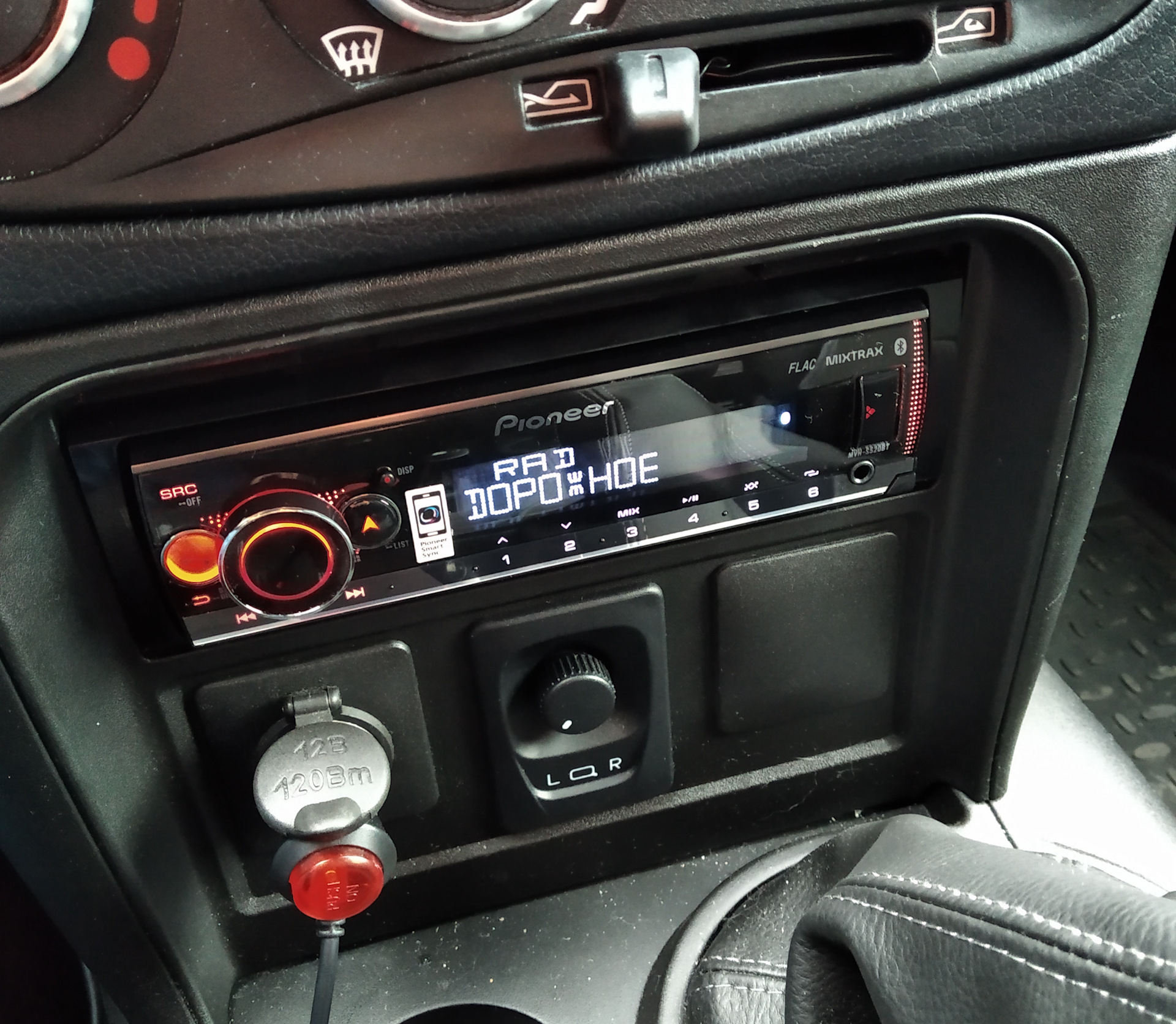 Акустические подиумы в Шевроле Ниву с 16 динамиками и магнитола PIONEER ...