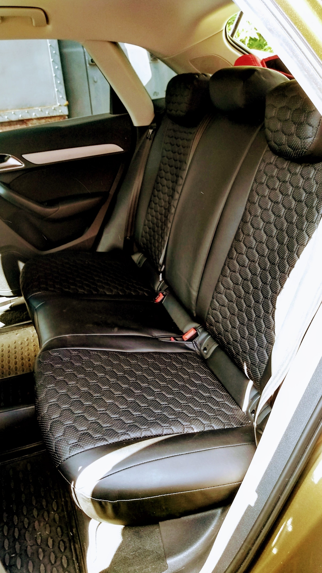 ЧЕХЛЫ НА СИДЕНИЯ ИЗ ПОЛИУРЕТАНА — Audi Q3 (1G), 2 л, 2013 года ...