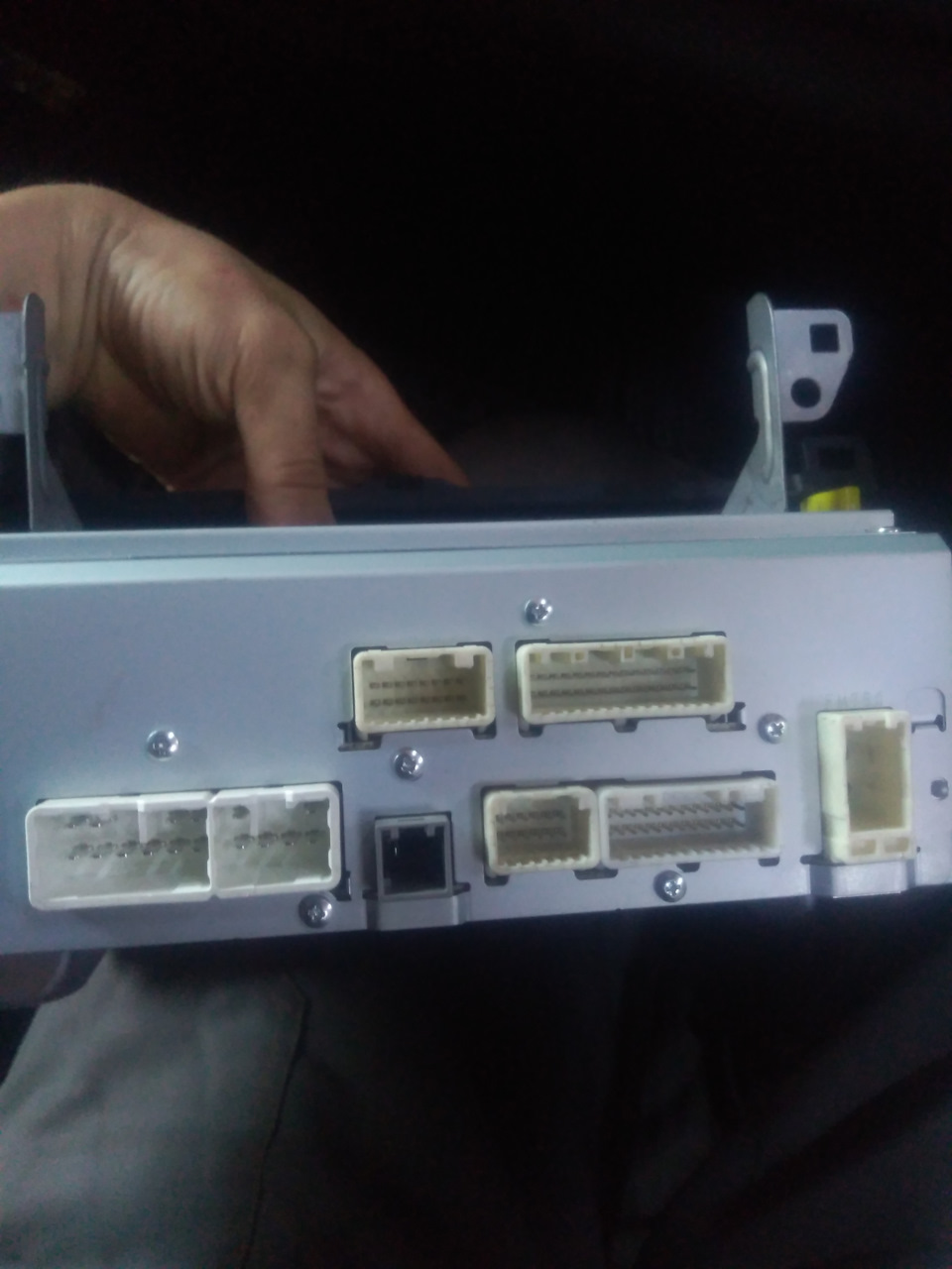 Подключение штатной камеры RAV4 и распиновка 16 пинового разьема ...