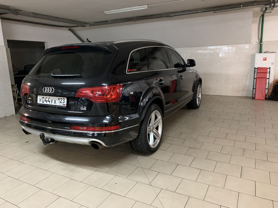Закрывание багажника с ключа Q7 4L — Audi Q7 (1G), 4,2 л, 2009 года ...