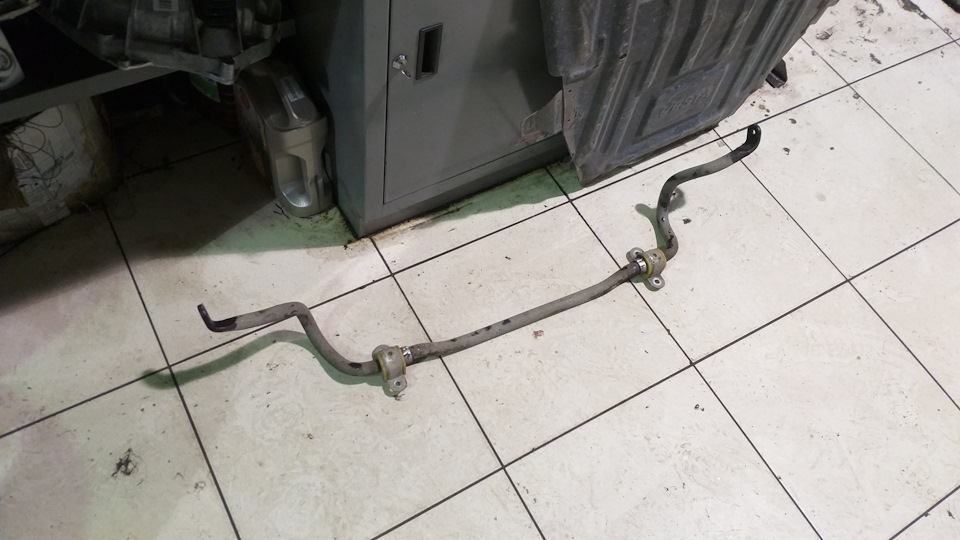 Родной стабилизатор… — Lada Vesta SW (1G)