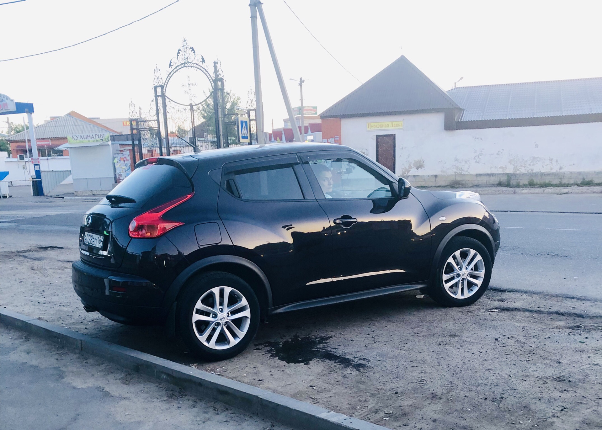 Nissan Juke баклажан