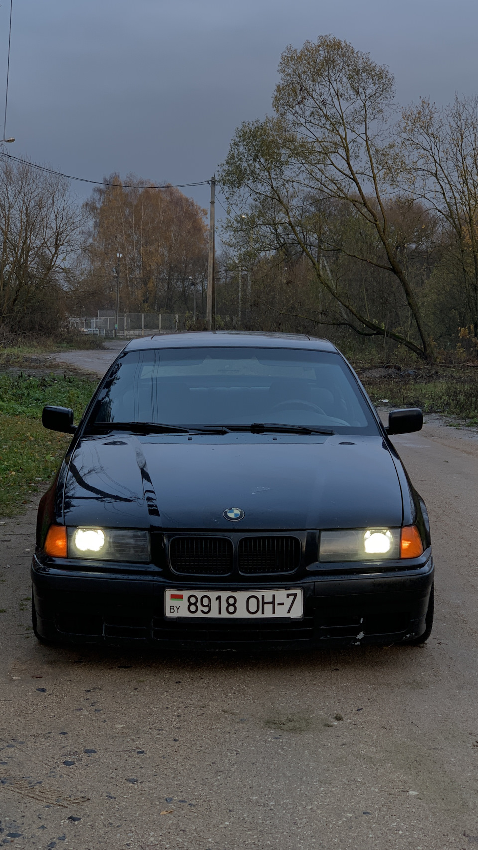 Красивые фотокарточки, осень подходит к концу — BMW 3 series (E36), 2 л,  1991 года | фотография | DRIVE2