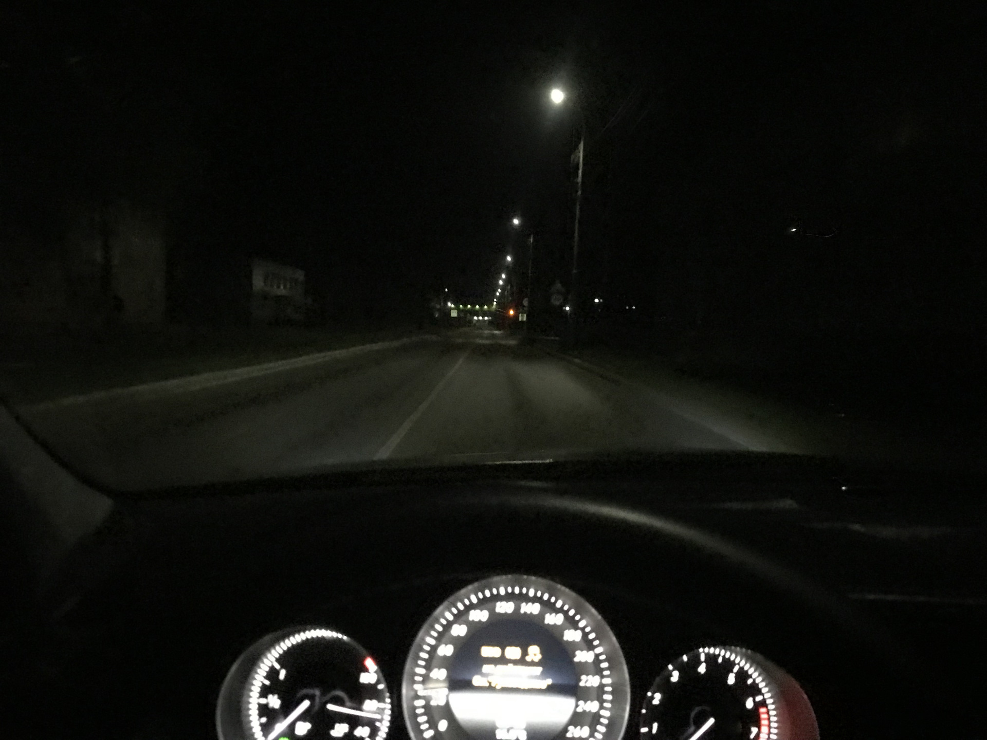 «Пинает в спину Pride на лобовом Пятак» — Mercedes-Benz C-class (W204 ...