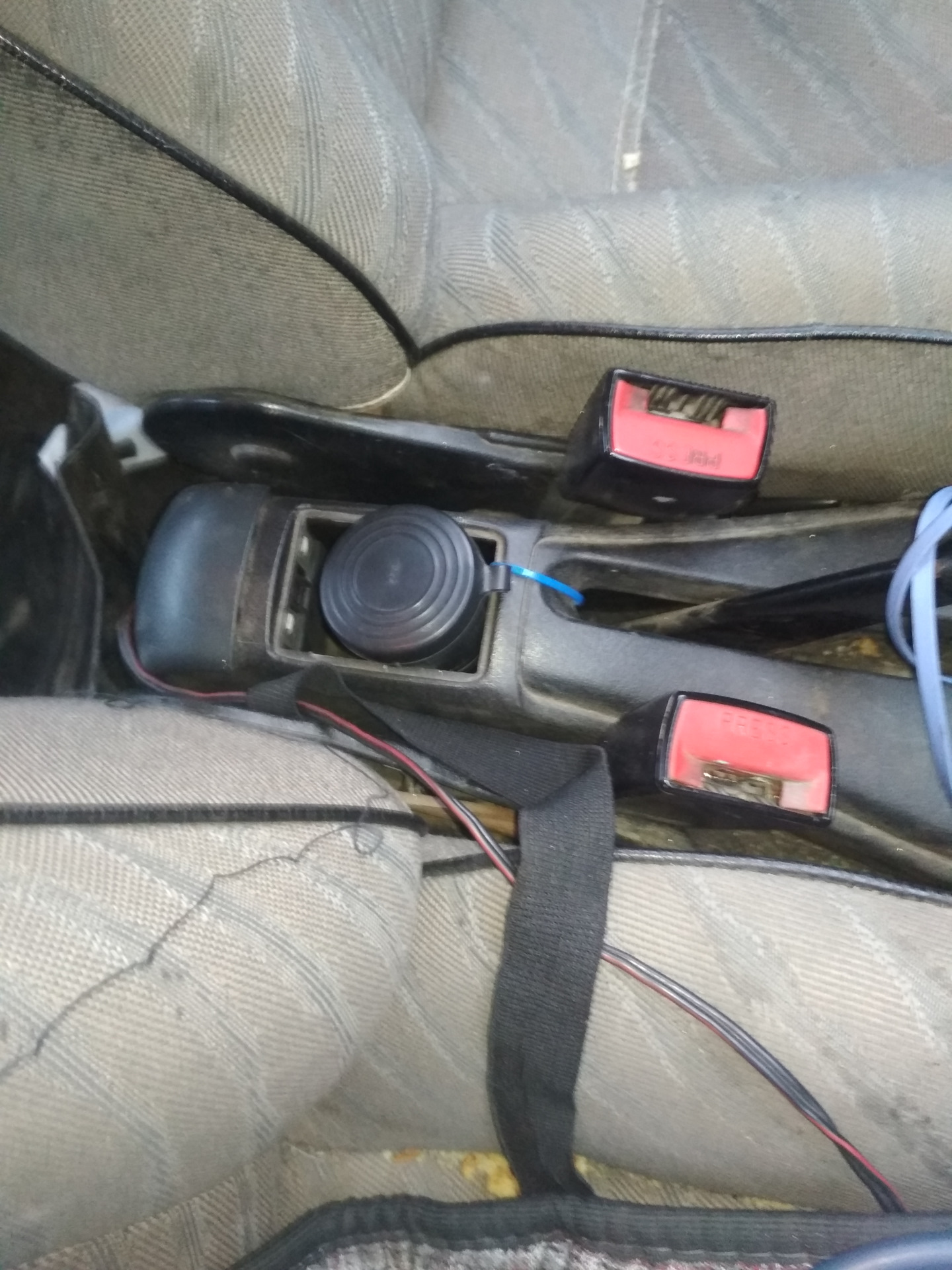 Как зарядить аккумулятор зимой не снимая его. — Lada 2114, 1,6 л, 2004 ...