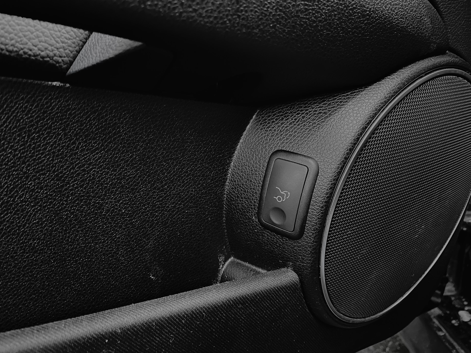 •21• 🆙 Кнопка открывания багажника из салона. — Mercedes-Benz C-Class ...