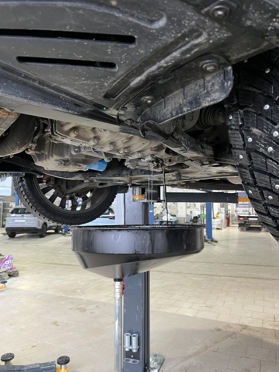 Поменяли масло в роботизированной коробке передач. — Chery Arrizo 8