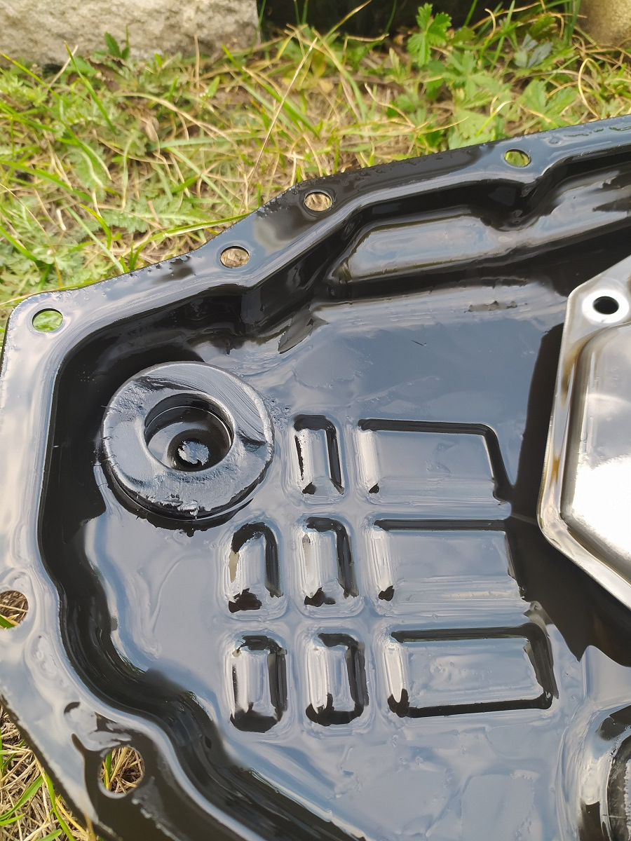 Видно собранную магнитом пыль — Lada Vesta SW Cross (1G)