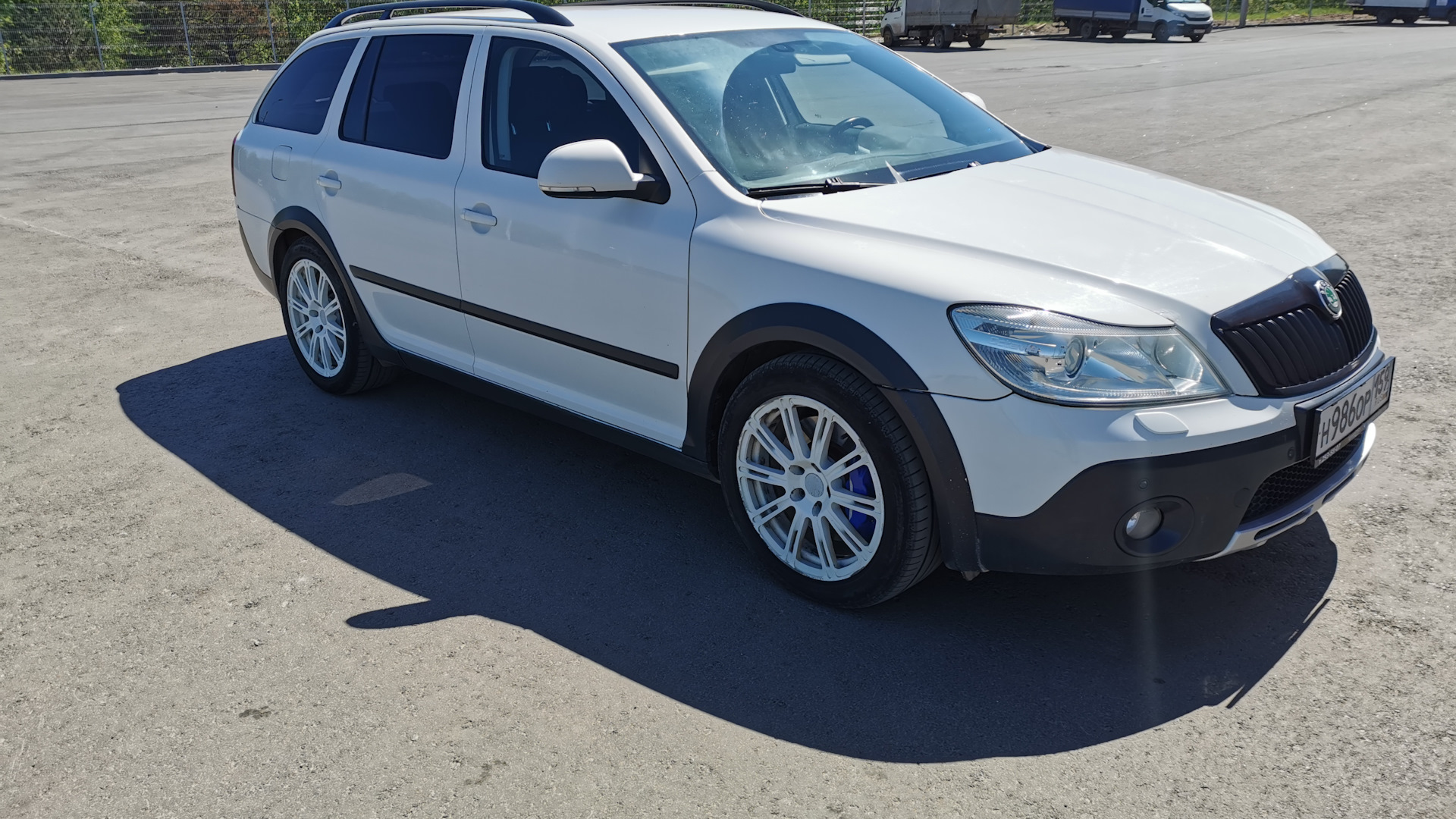 Продажа Skoda Octavia Scout A5 Mk2 2012 (бензин, МКПП) — с историей  обслуживания — DRIVE2.RU