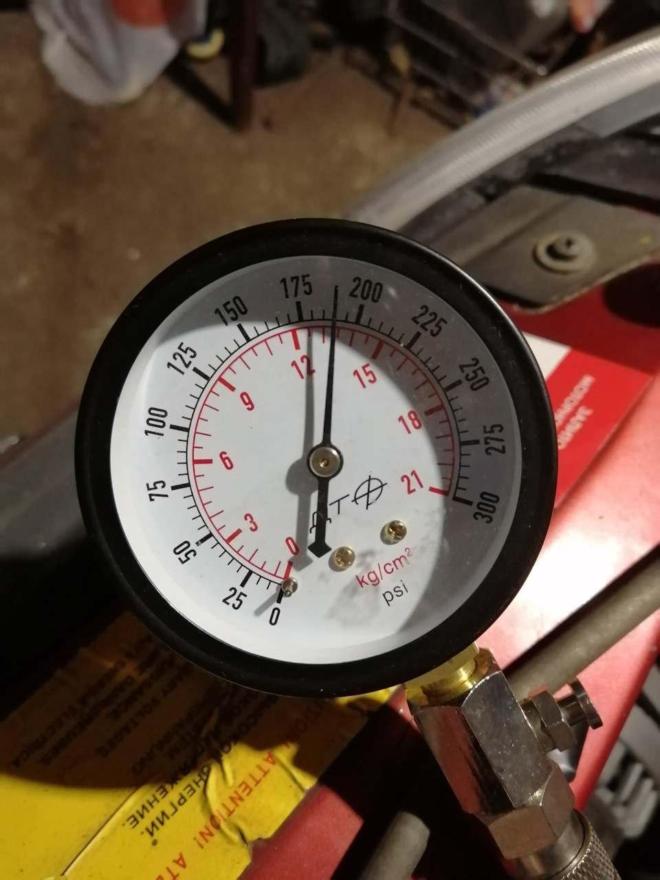 Пропуски зажигания и компрессия — LADA Калина седан, 1,6 л., 2010 года ...