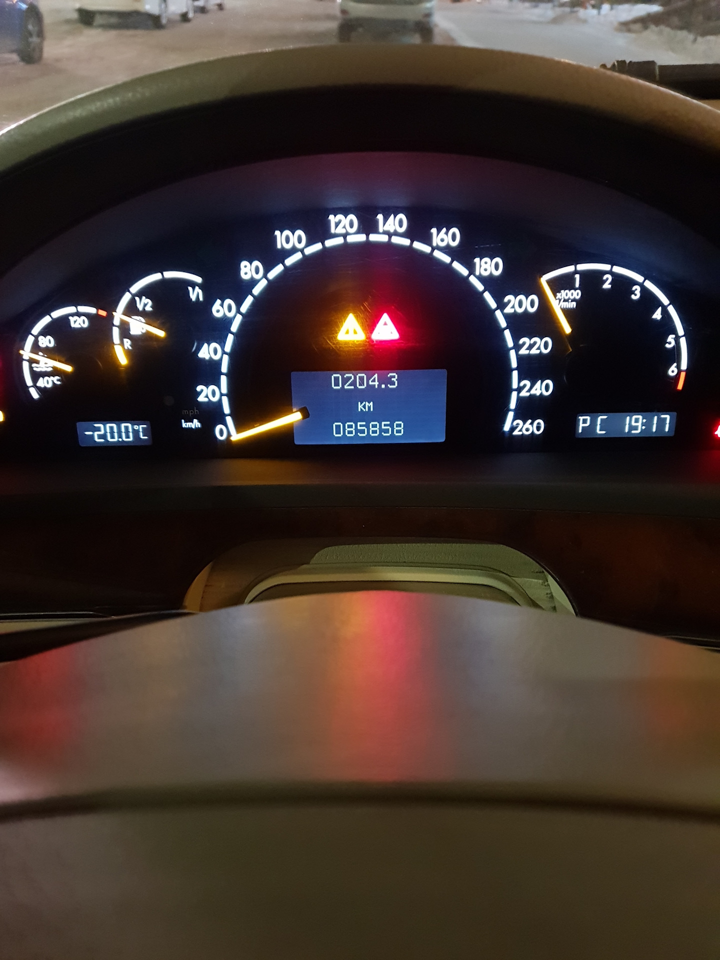 Вот снова интересные цифры — Mercedes-Benz S-Class (W220), 3,7 л, 2005 ...