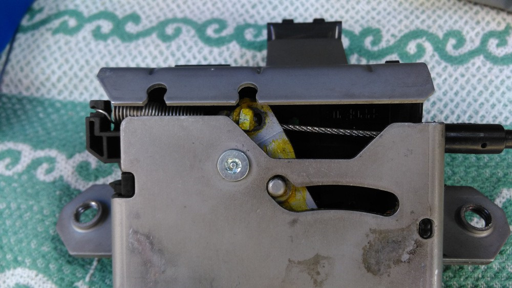 Rav 4 2012 замок багажника. ремонт замка крышки багажника. блокировка замка крышки багажника 2114. замок багажника тигуан 2. ремонт замка крышки багажника.