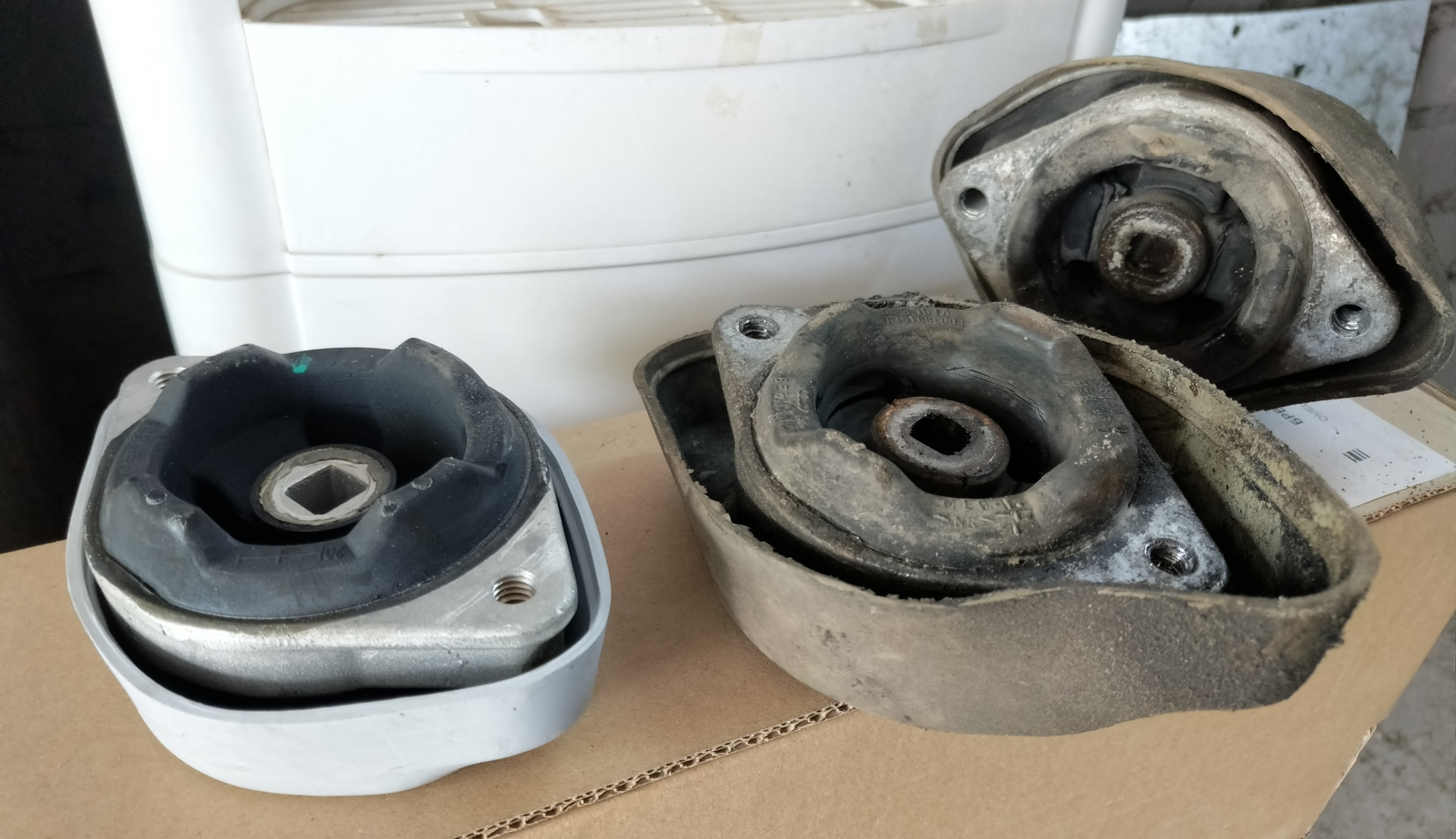 Замена опор АКПП — Volkswagen Passat B5, 1,8 л, 2001 года | запчасти ...