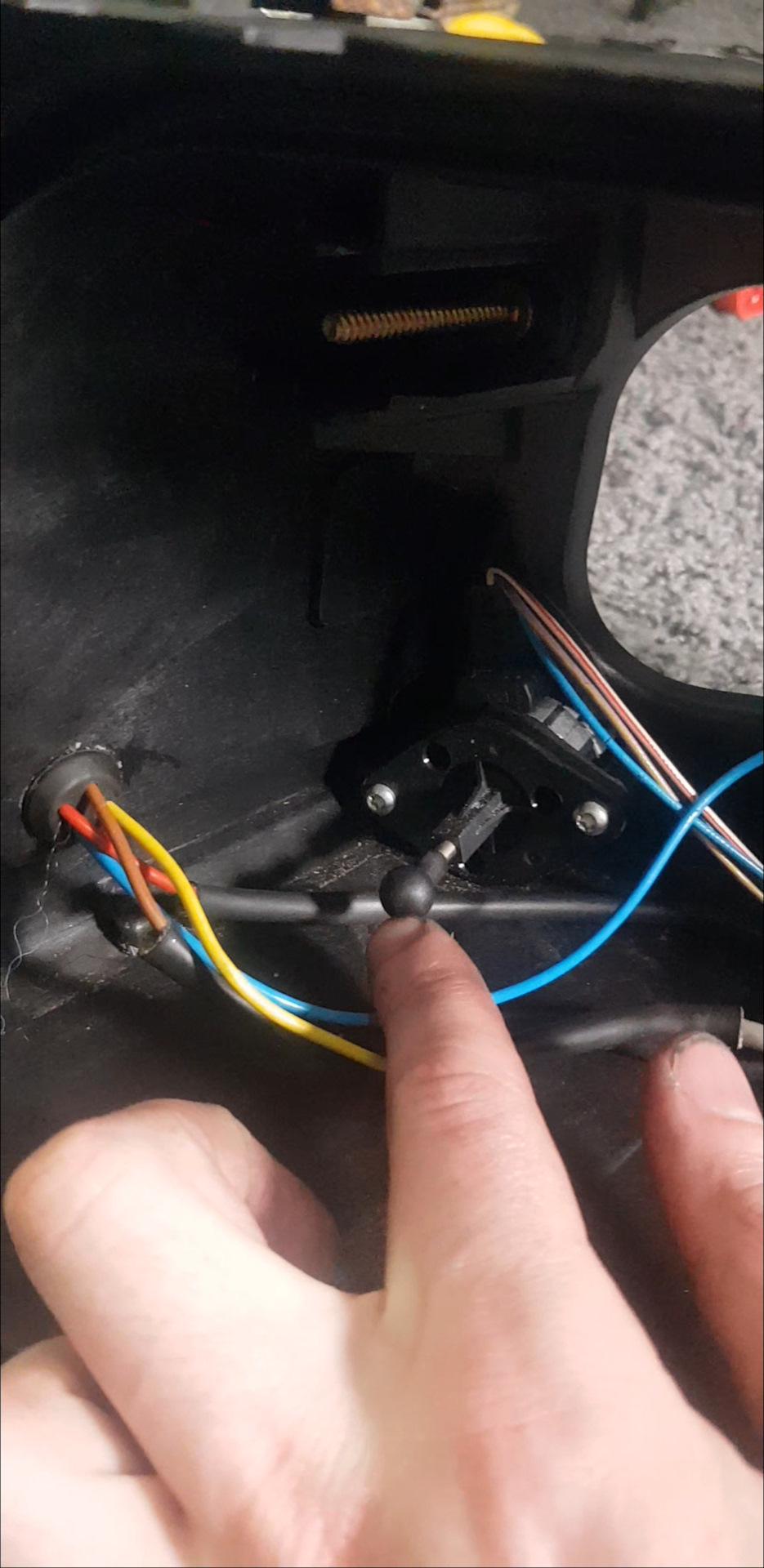 как снять фару на ауди А8Д2 4.2 рейсталинг. полный разбор фары на ауди ...