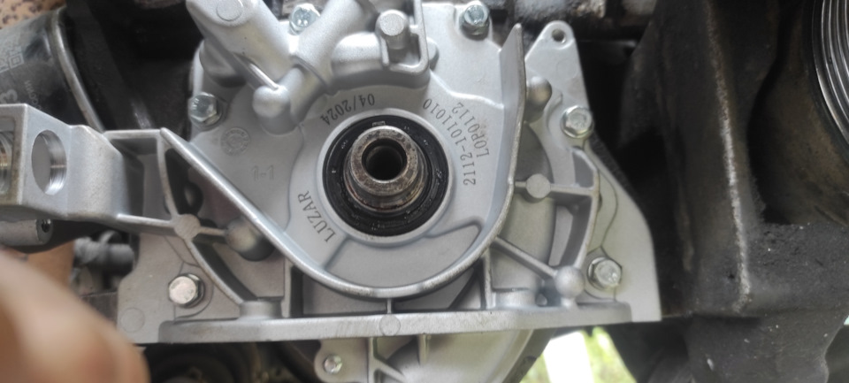 Фото в бортжурнале Lada 21124. Запчасти на фото: 21121011010, LOP0112