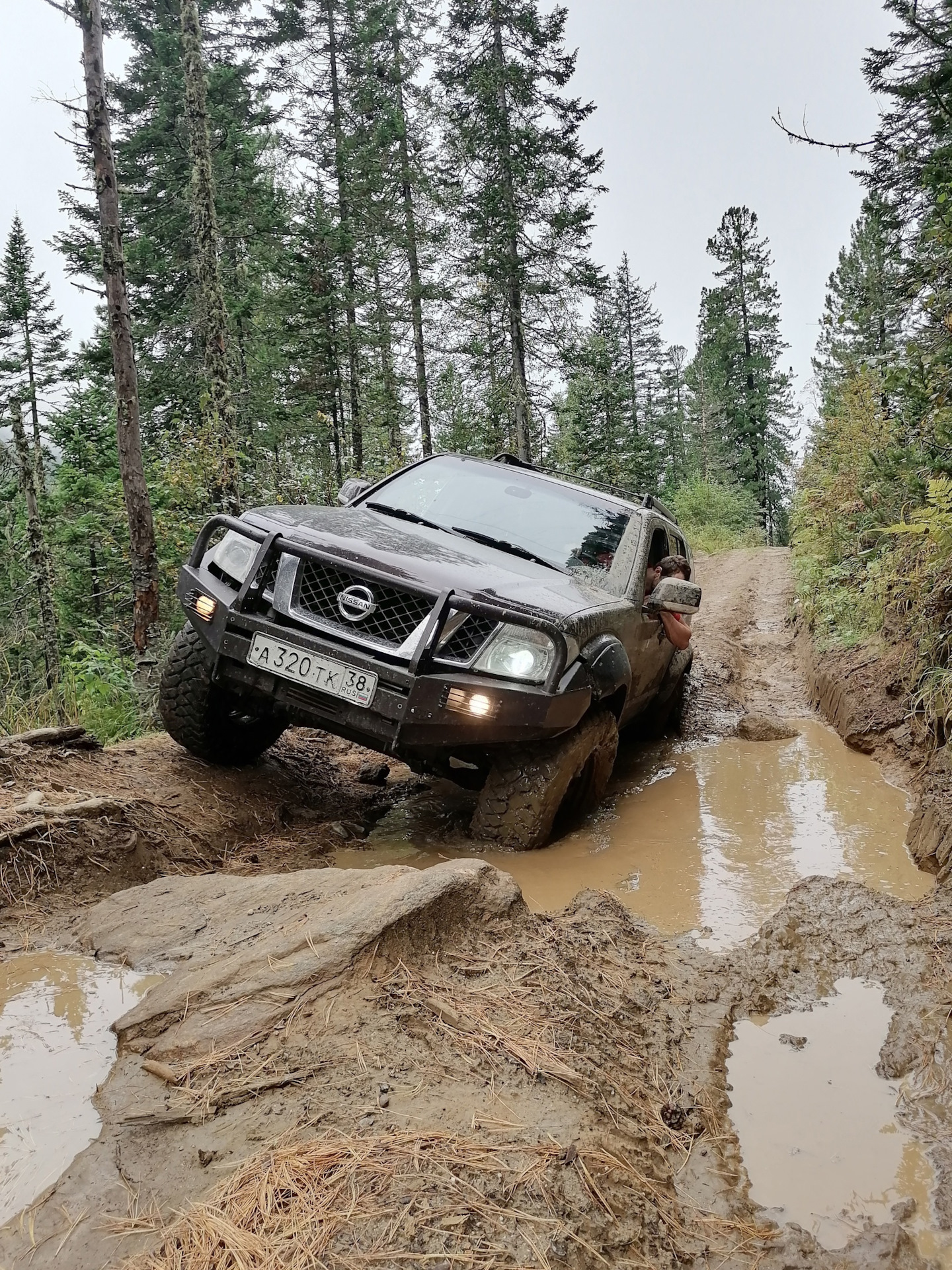 Тормоза на Пассатижах! Выплюнуло колодку из суппорта! — Nissan Pathfinder  (3G), 3 л, 2010 года | поломка | DRIVE2