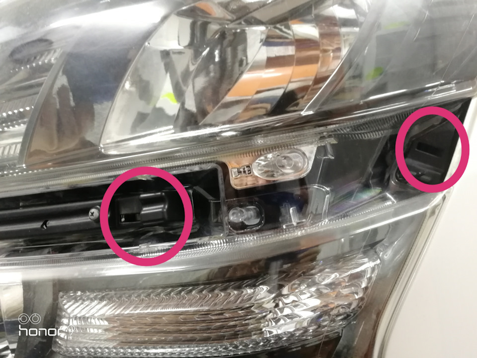 Interior Lamp для Toyota ALPHARD/ VELLFIRE GGH25, год: 2008 - 2011. OEM запчасти