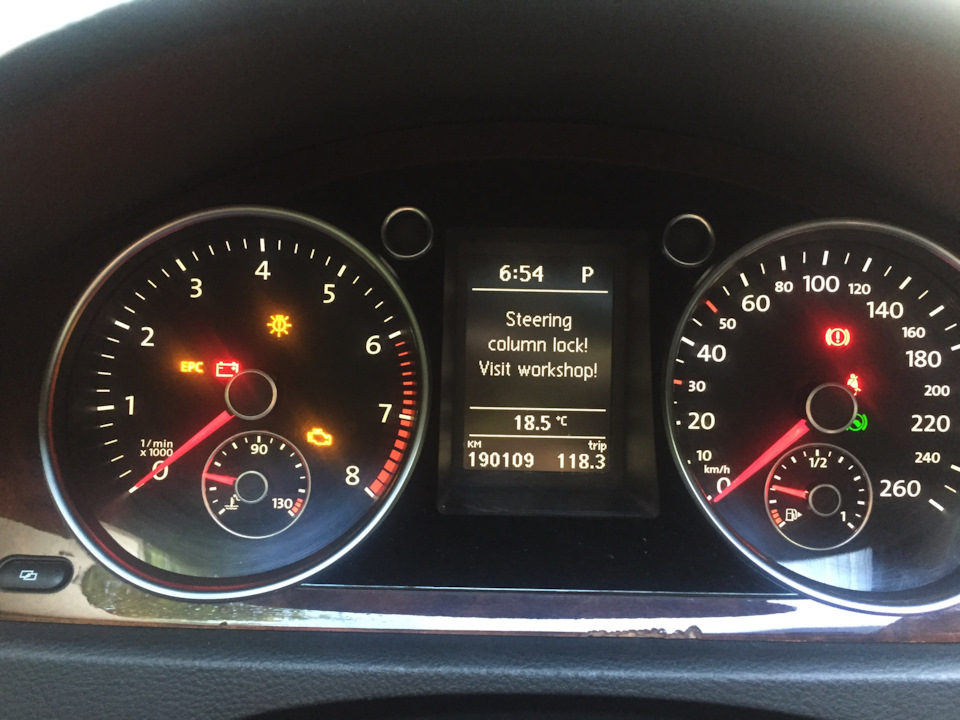 Блокиратор рулевой колонки — Volkswagen Passat B6, 1,8 л, 2008 года ...
