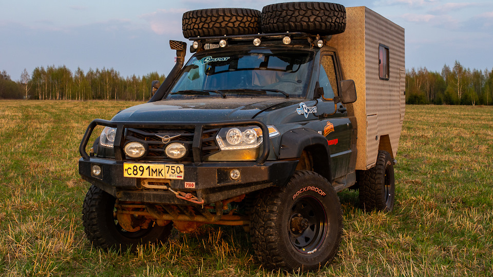 УАЗ Cargo Внедорожный кемпер 4X4