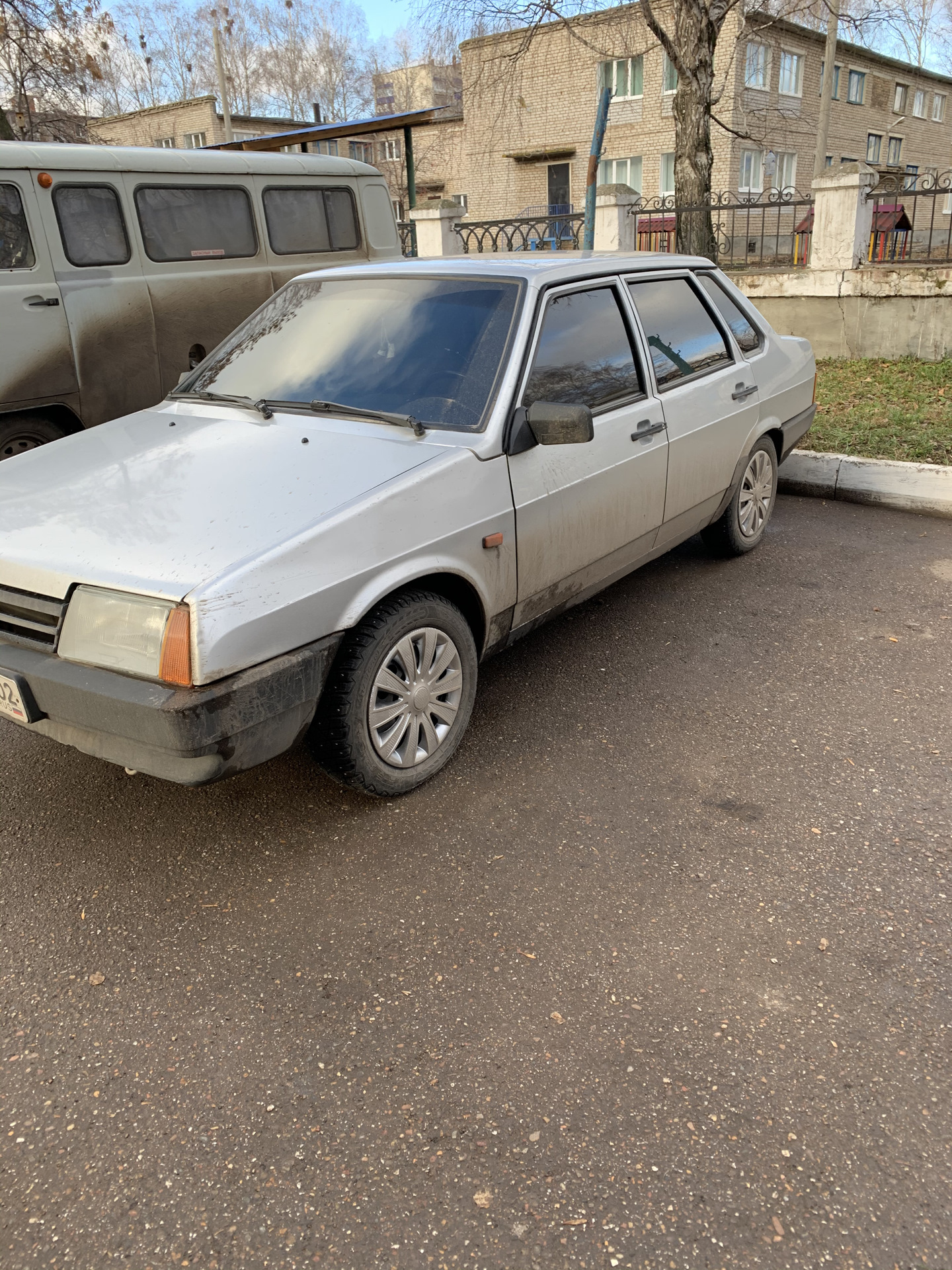 Зимний вариант колёс.Колпаки R-14. — Lada 21099, 1,5 л, 2002 года |  колёсные диски | DRIVE2