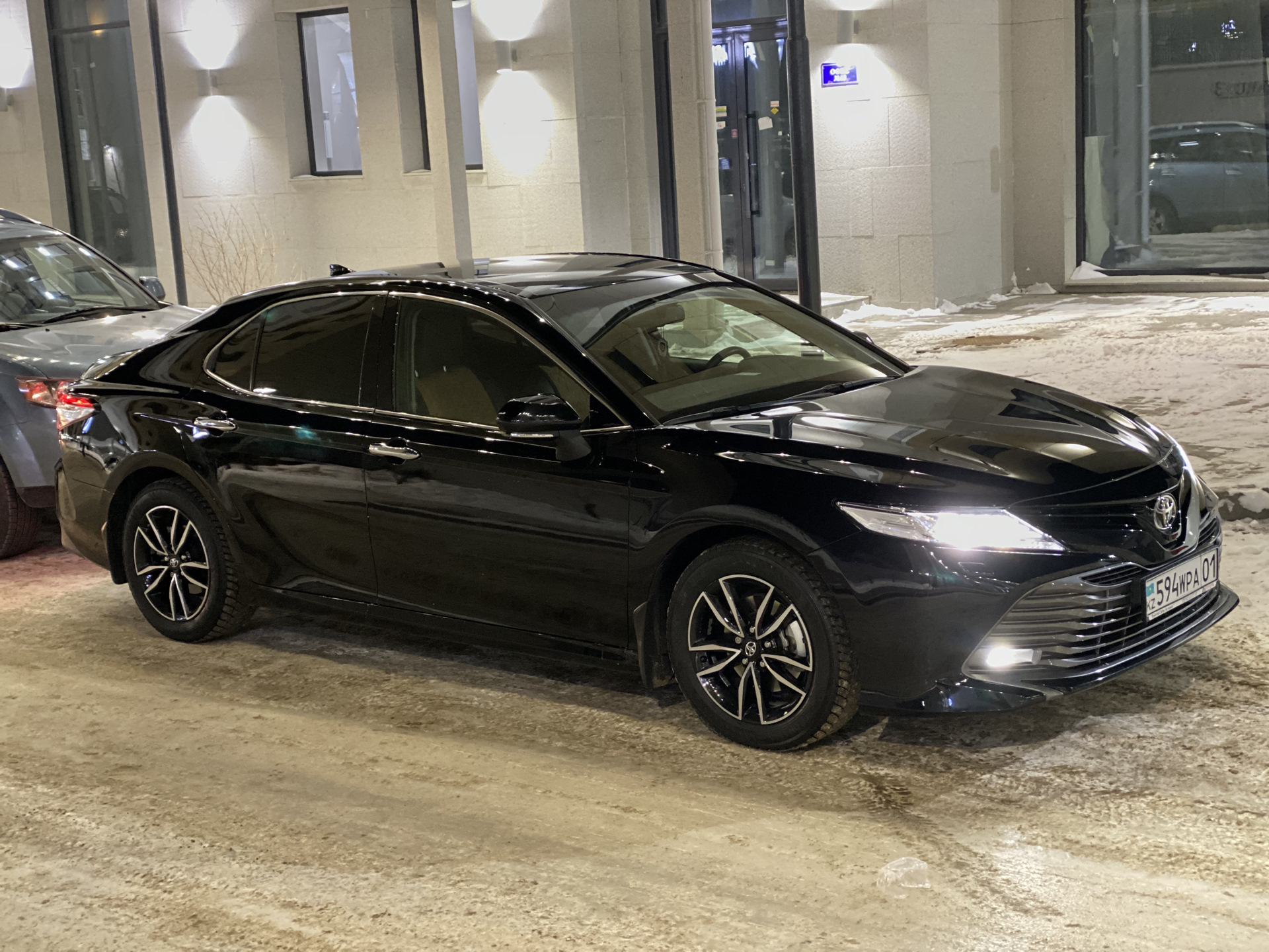 Camry 55 Exclusive черная