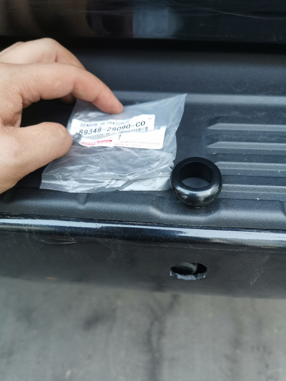 Кольцо парктроника — Toyota Land Cruiser 200, 4,5 л, 2010 года ...