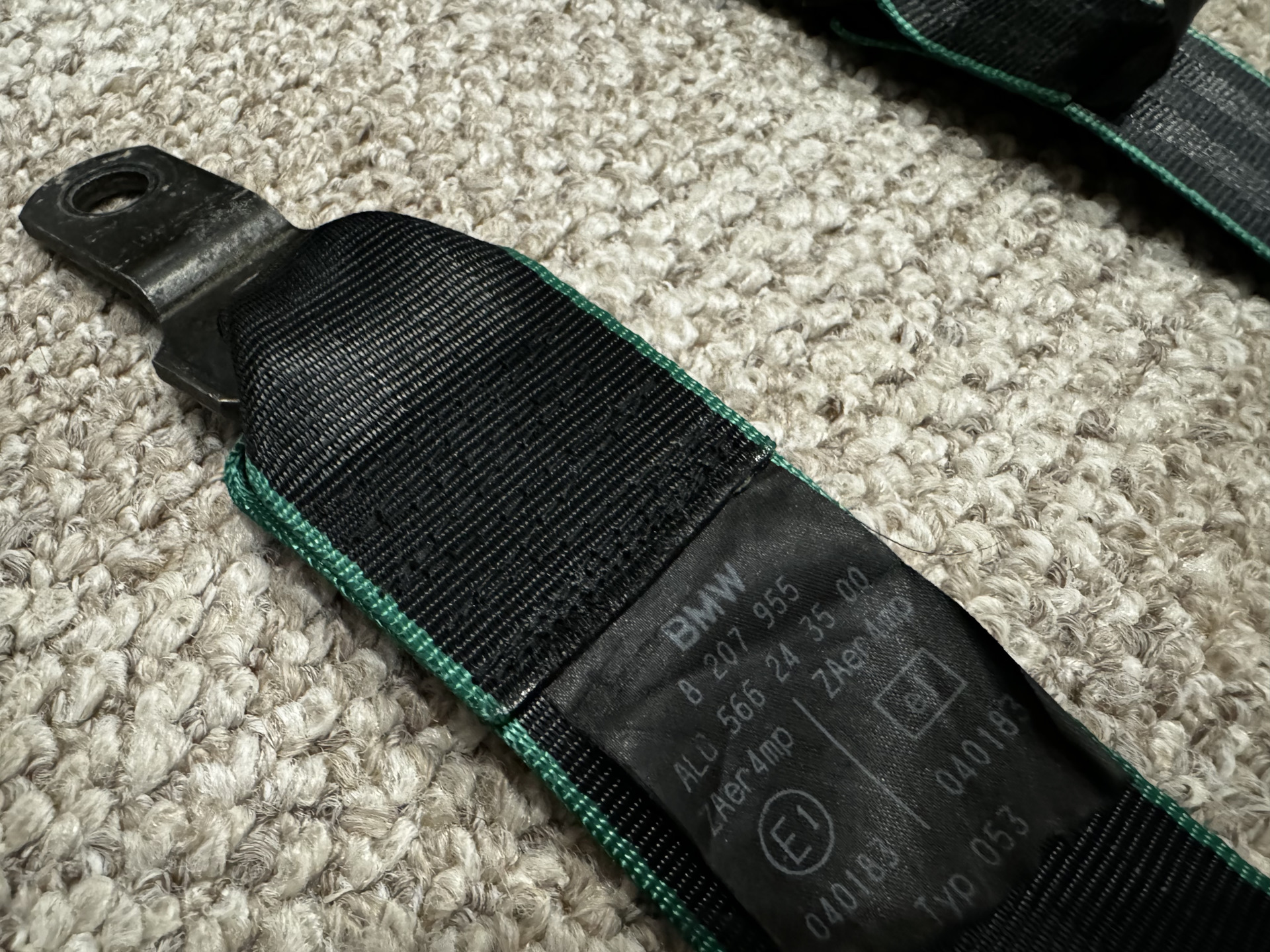 Замена ленты ремня безопасности — BMW 3 series (E46), 3 л, 2002 года ...