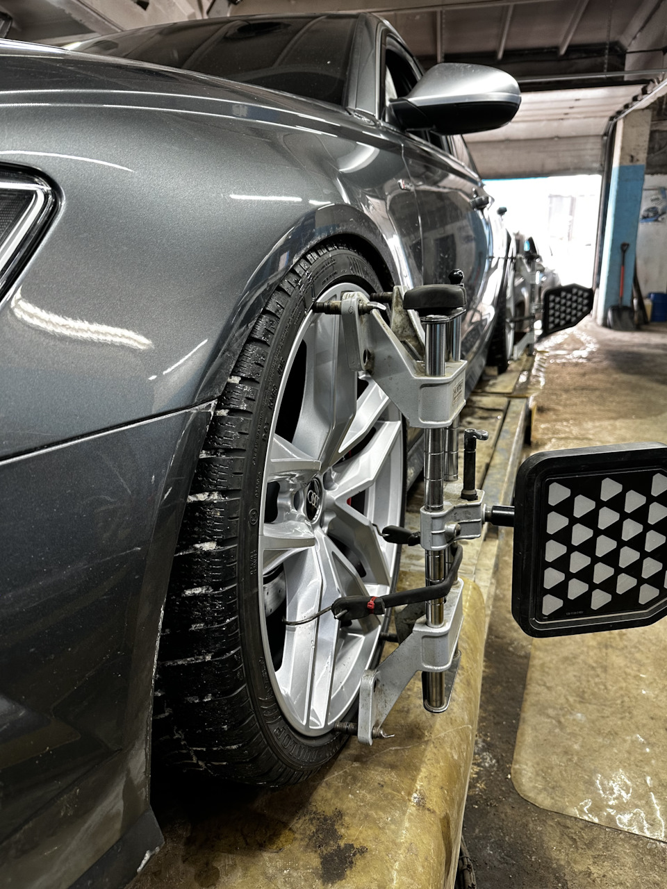 Фото в бортжурнале Audi A6 Avant (C7)