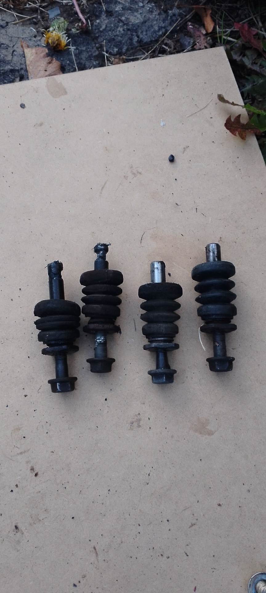 Старые направляющие — Chery Indis