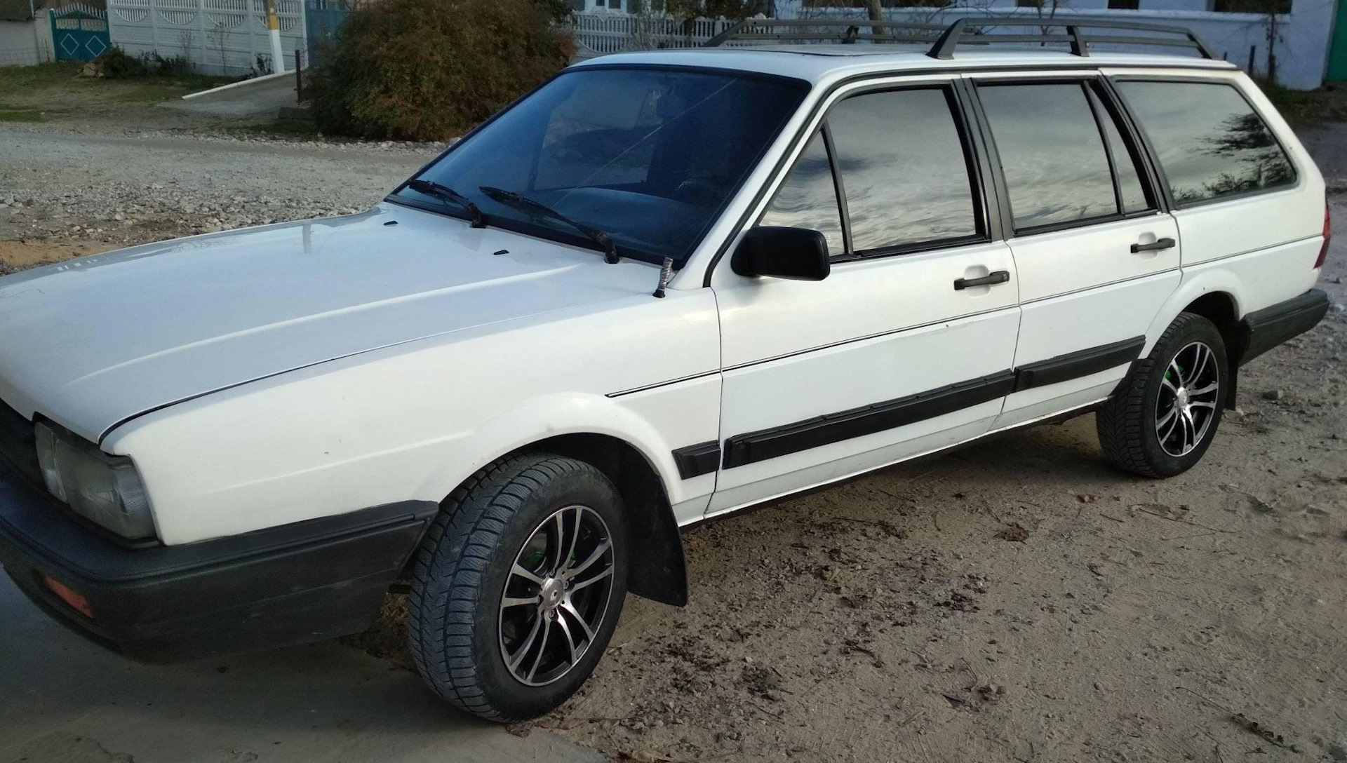 Как сделать пассату. VW Passat 1987. Volkswagen Passat, 1987 белый. Пассат 1987 на литье