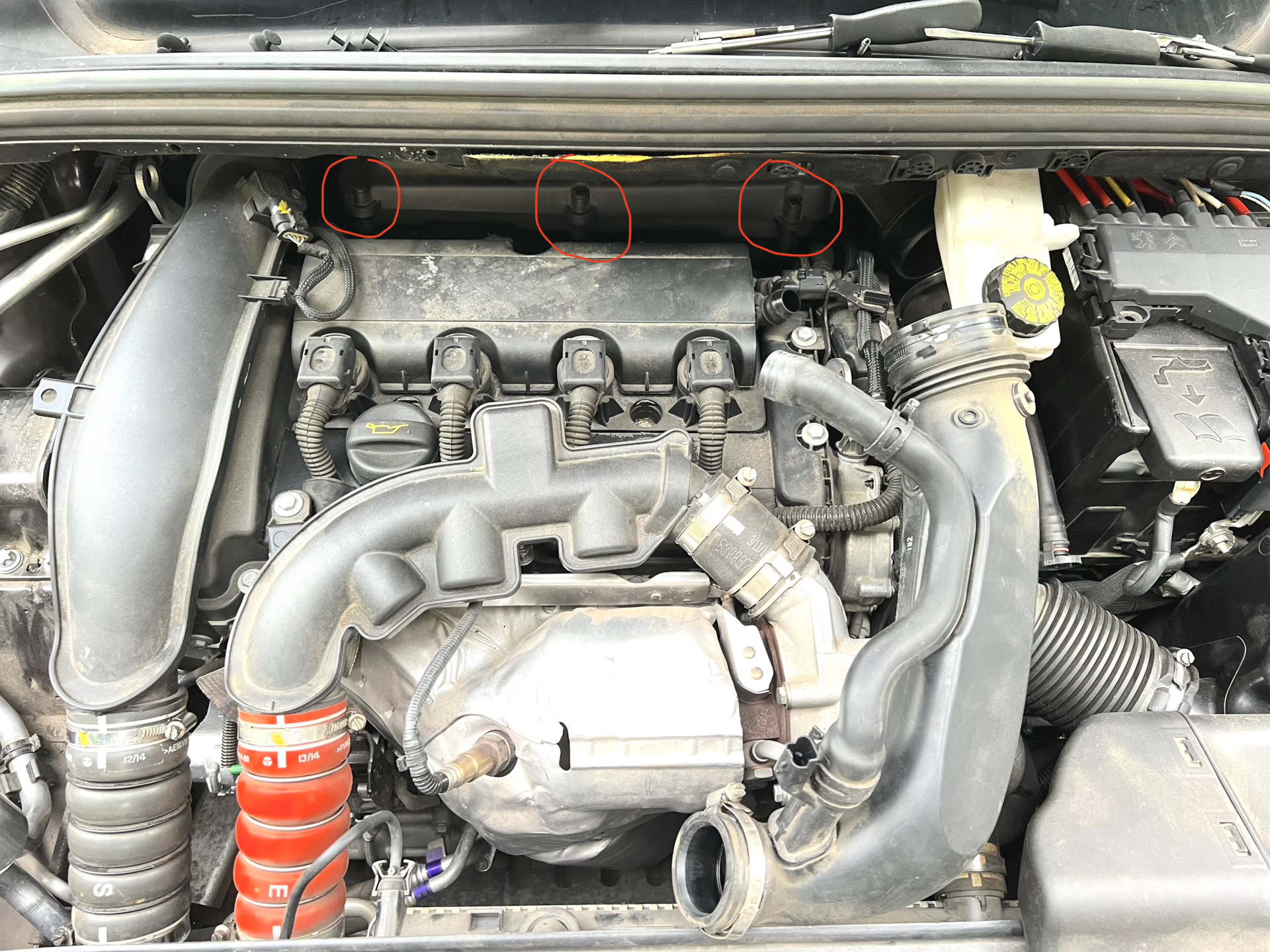 Замена воздушного и салонного фильтров — Citroen DS4, 1,6 л, 2014 года ...