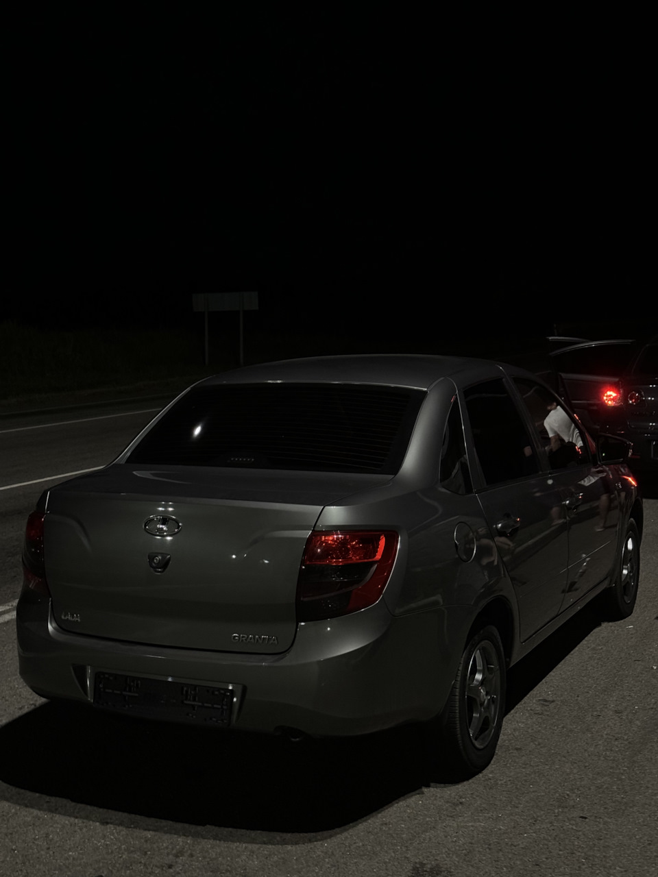 Тонировка задних фонарей — Lada Гранта (1G), 1,6 л, 2012 года ...