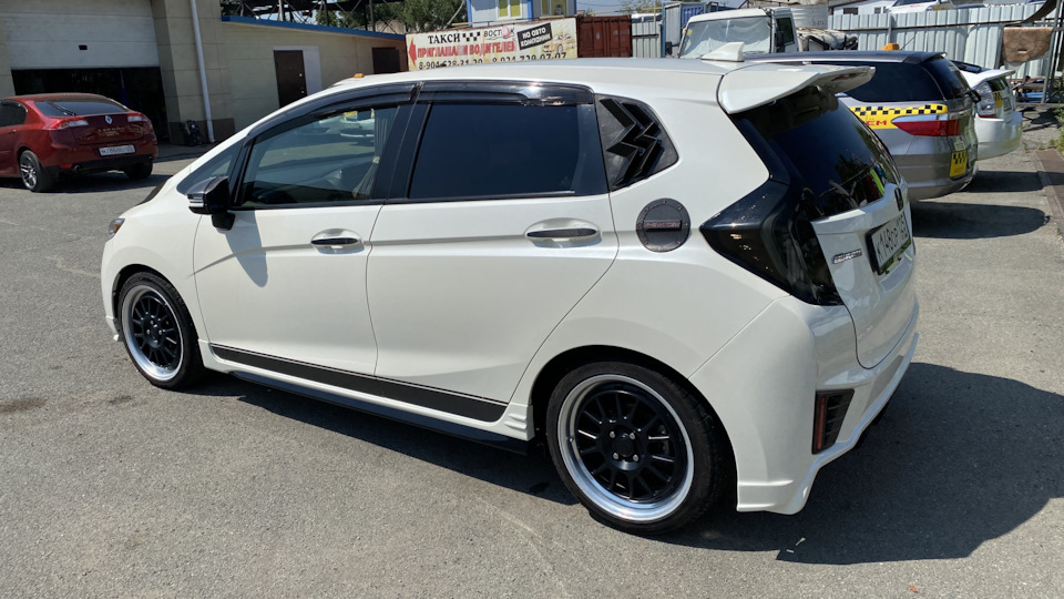 Honda Fit Gk5 Rs 132 L S Drive2