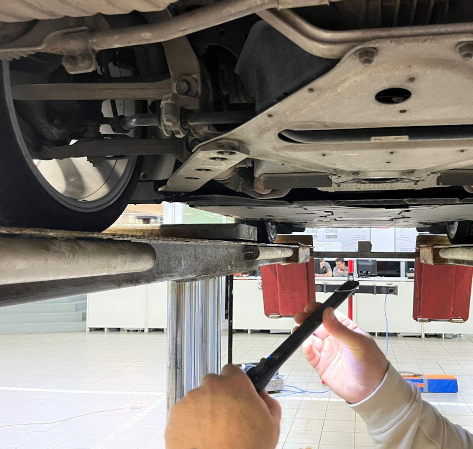 Диагностика геометрии кузова Porsche. Работа на выезде. — DRIVE2