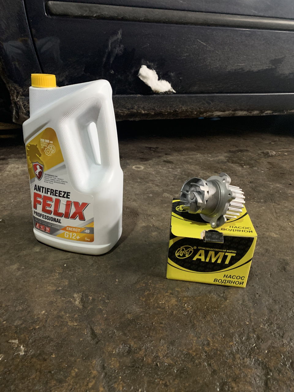 Чуть не перегрел двигатель. Лопнула помпа. Замена помпы. — Lada Калина ...