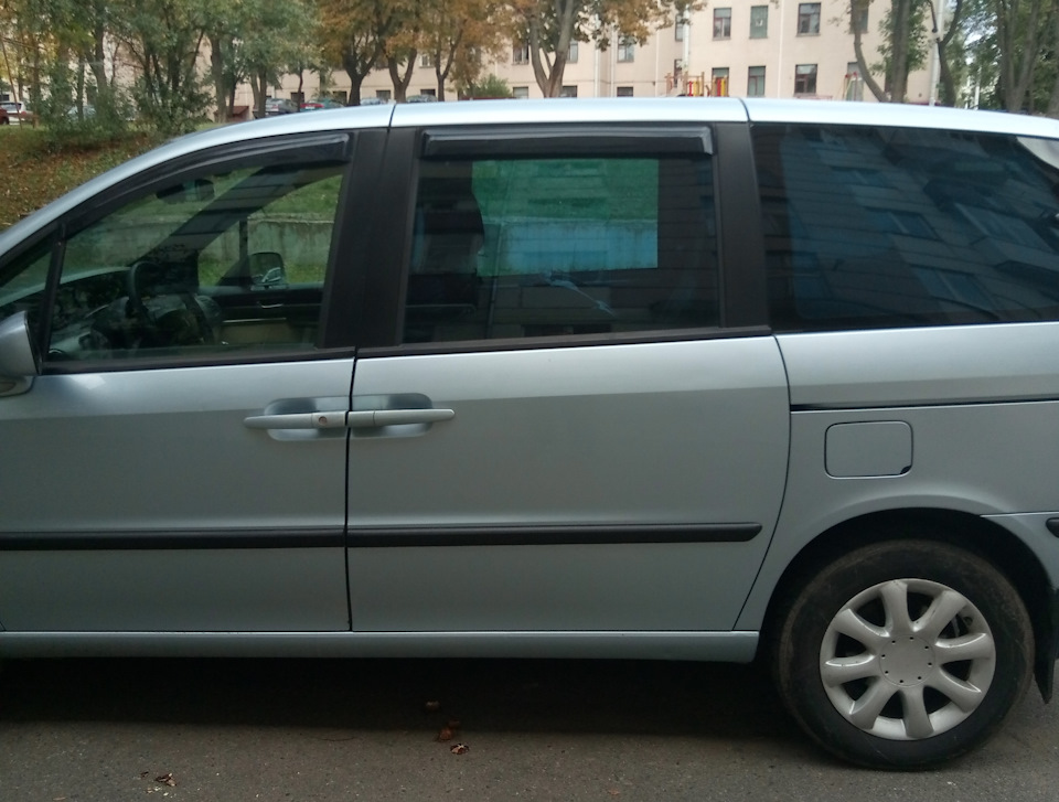 Дособирал синие стекла- комплект. — FIAT Ulysse II, 2 л, 2002 года ...